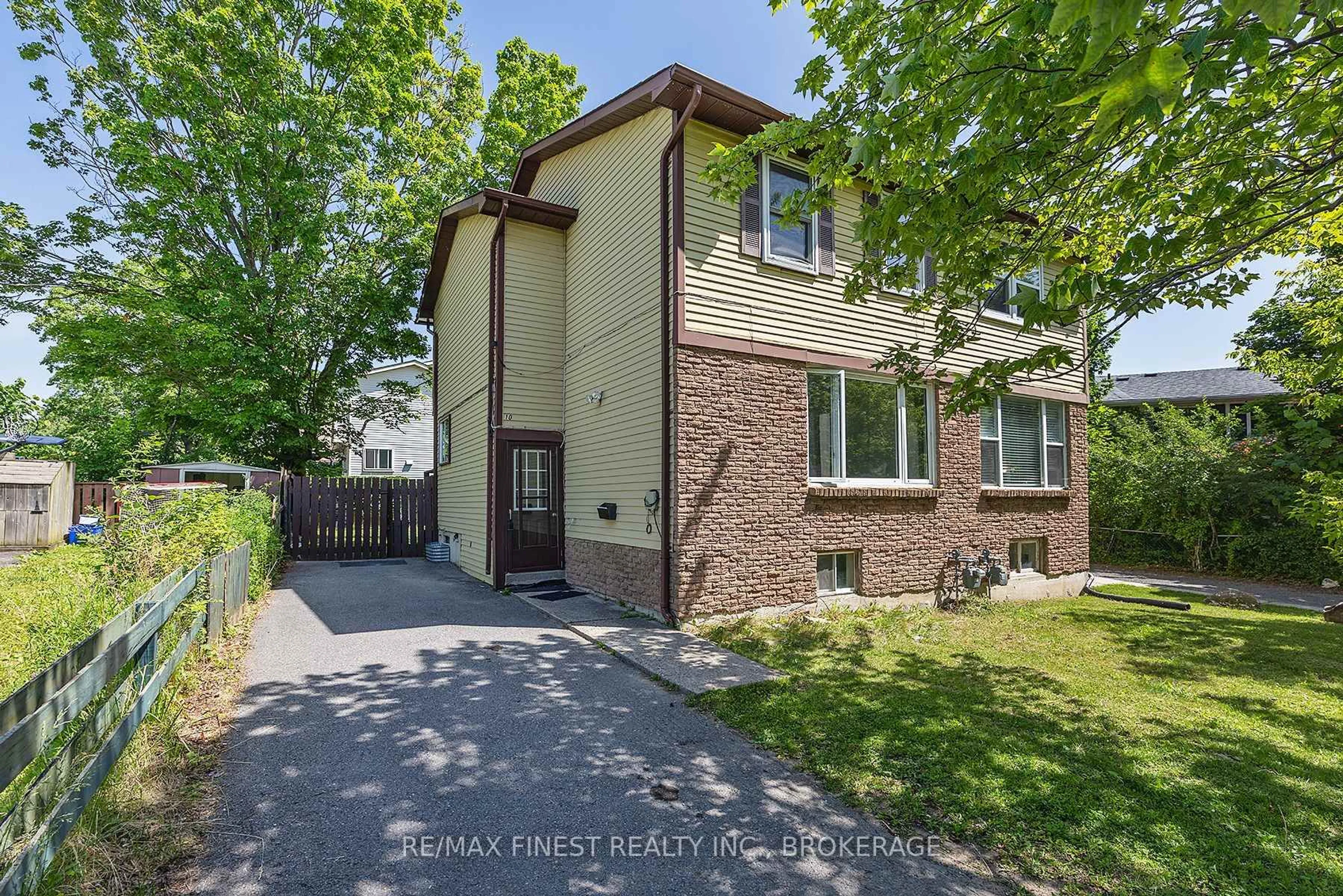 Unknown for 10 Calderwood Dr, Kingston Ontario K7M 6K7