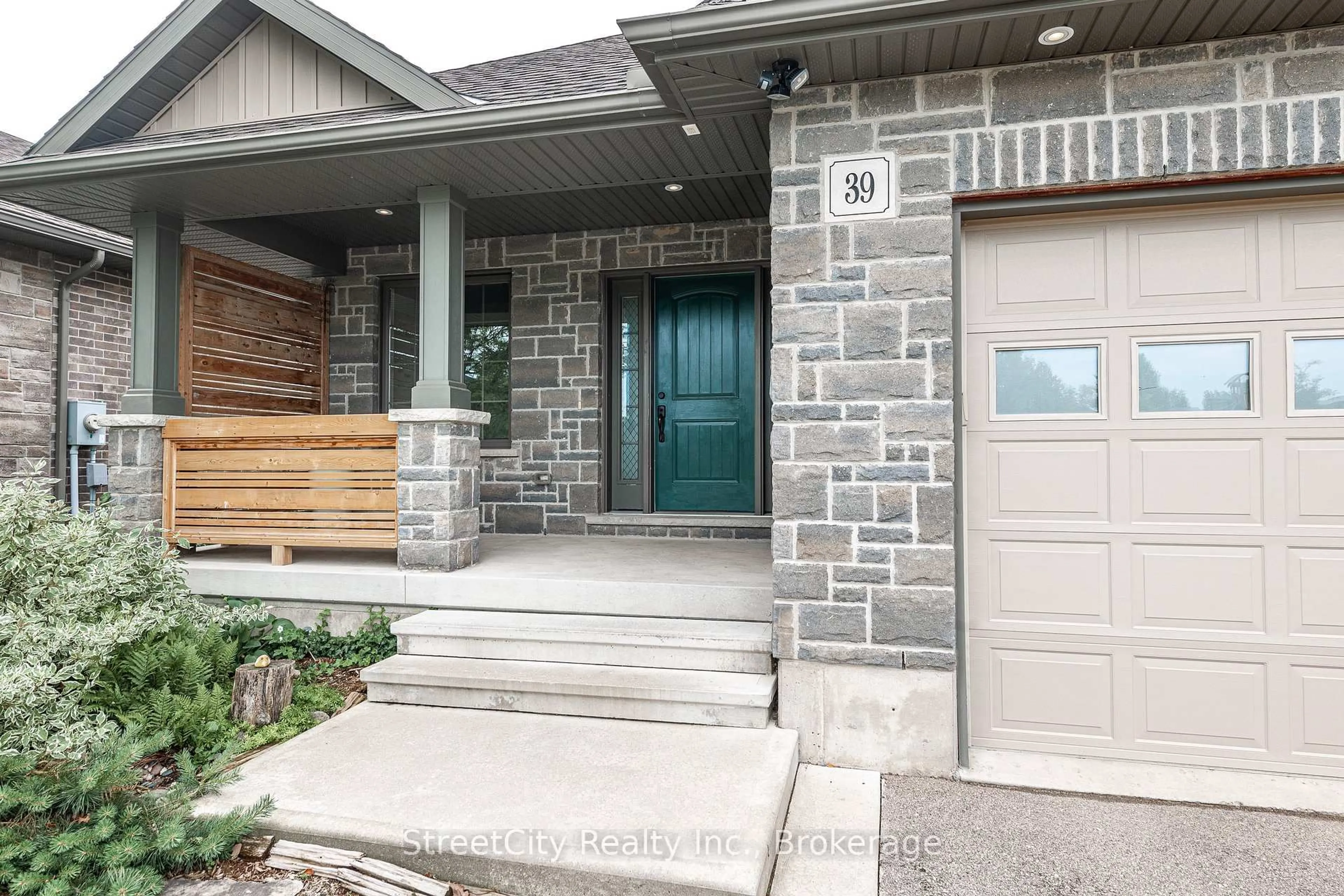Unknown for 39 Greenberg Pl, Stratford Ontario N5A 0A6