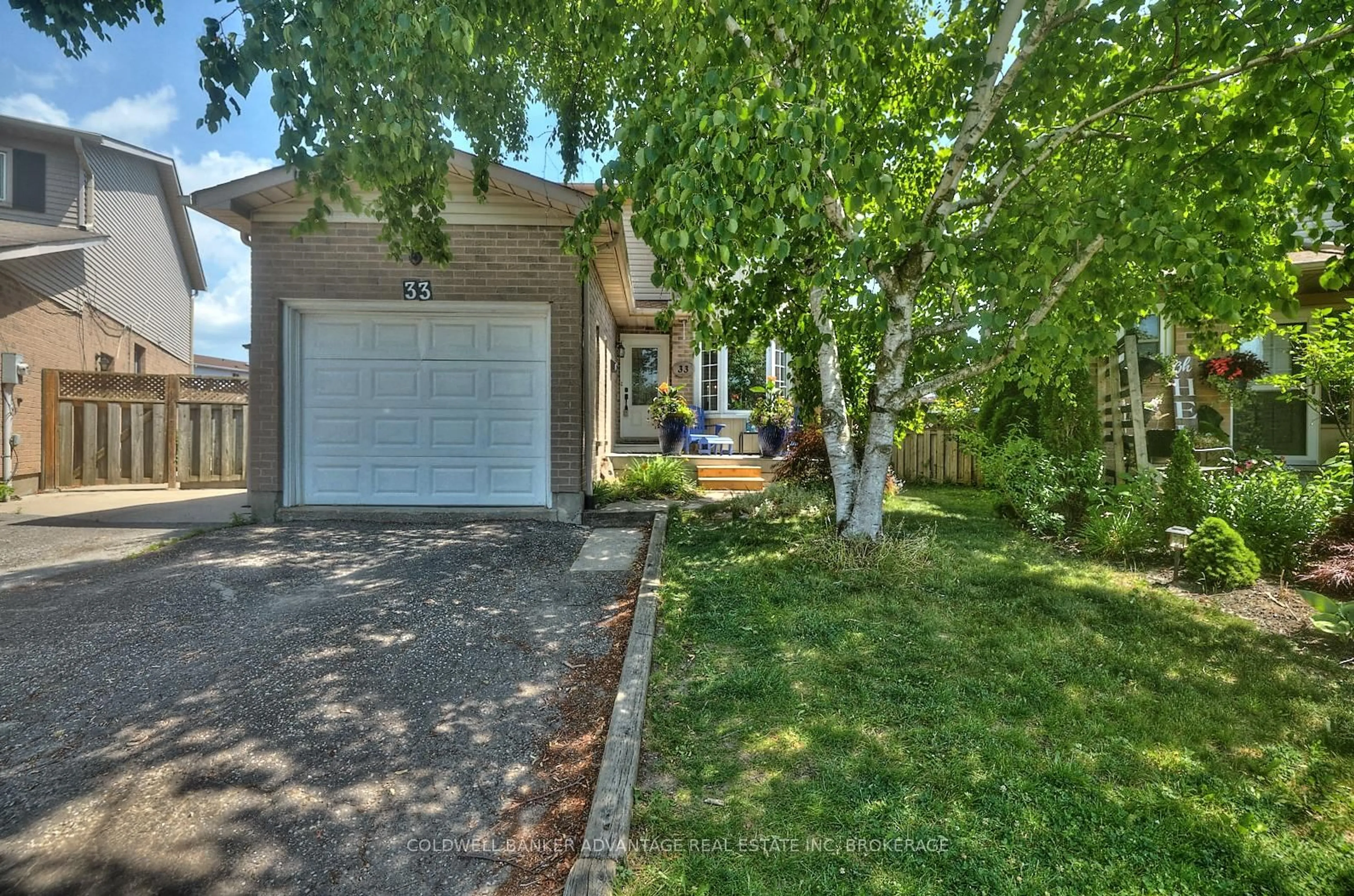 Unknown for 33 Naples Crt, Thorold Ontario L2V 4S7