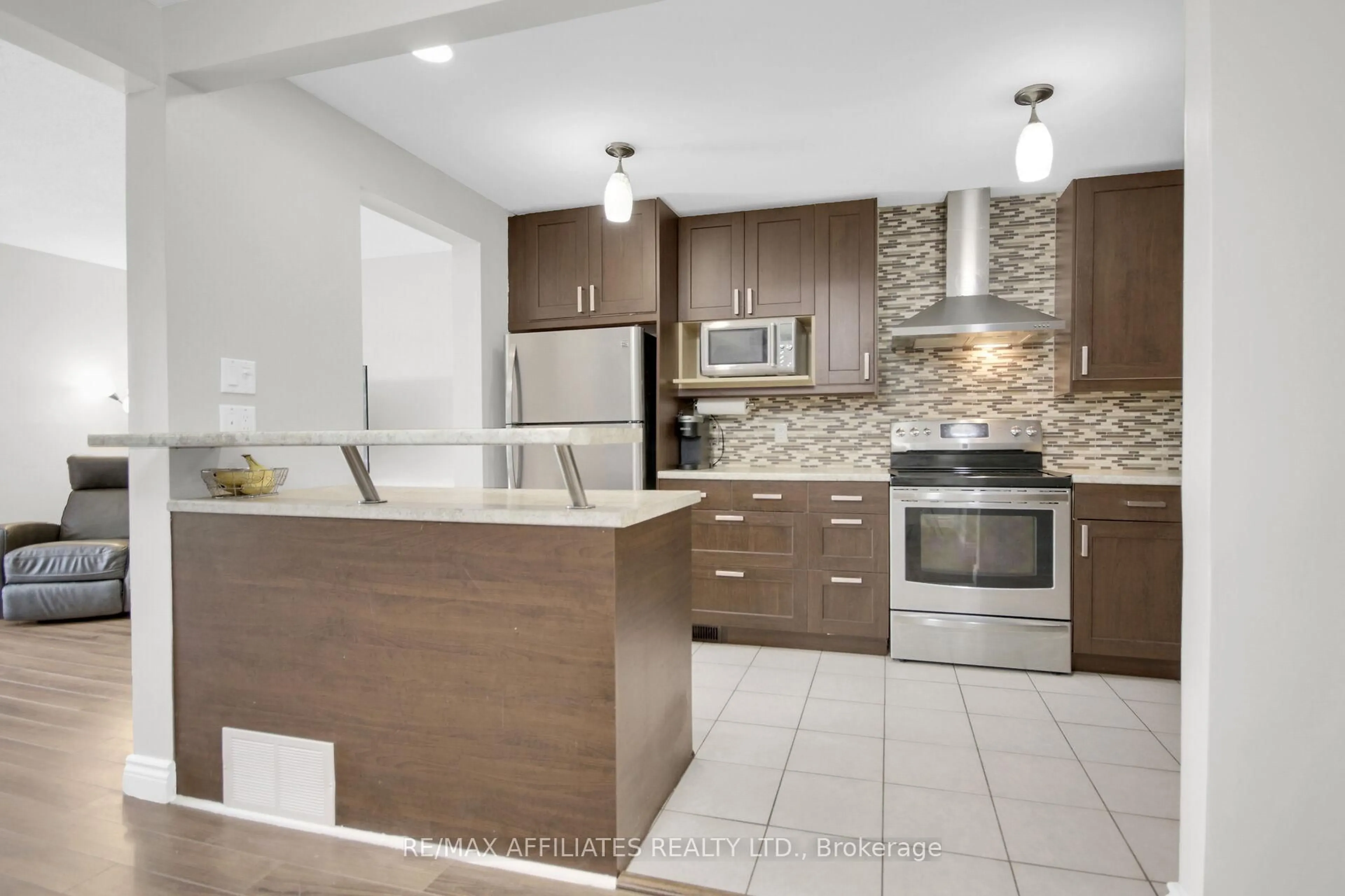 Open concept kitchen, ceramic/tile floor for 4 Baneberry Cres, Ottawa Ontario K2L 2Y4