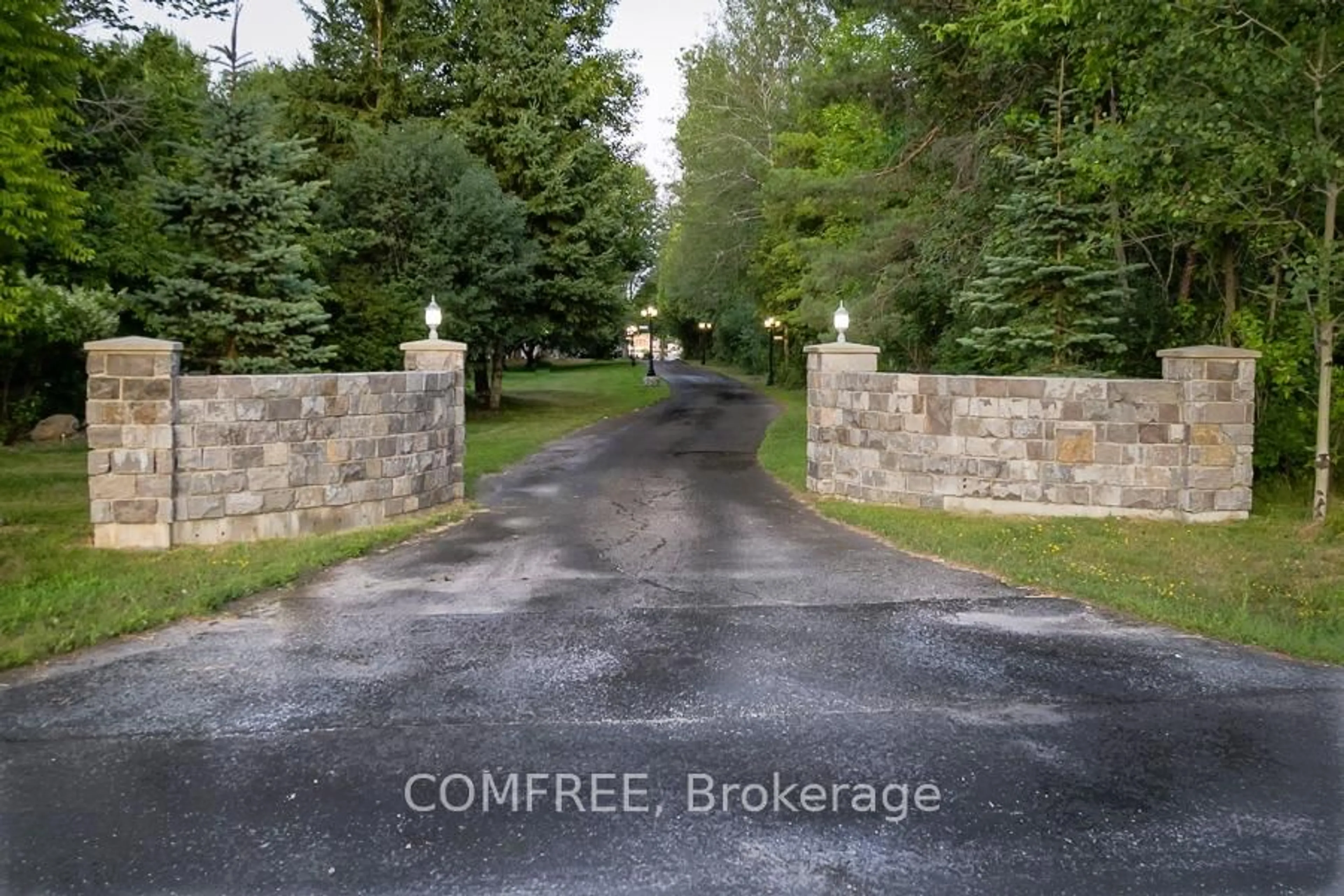 A pic from outside/outdoor area/front of a property/back of a property/a pic from drone, street for 7769 Merlyn Wilson Rd, Kemptville Ontario K0G 1J0