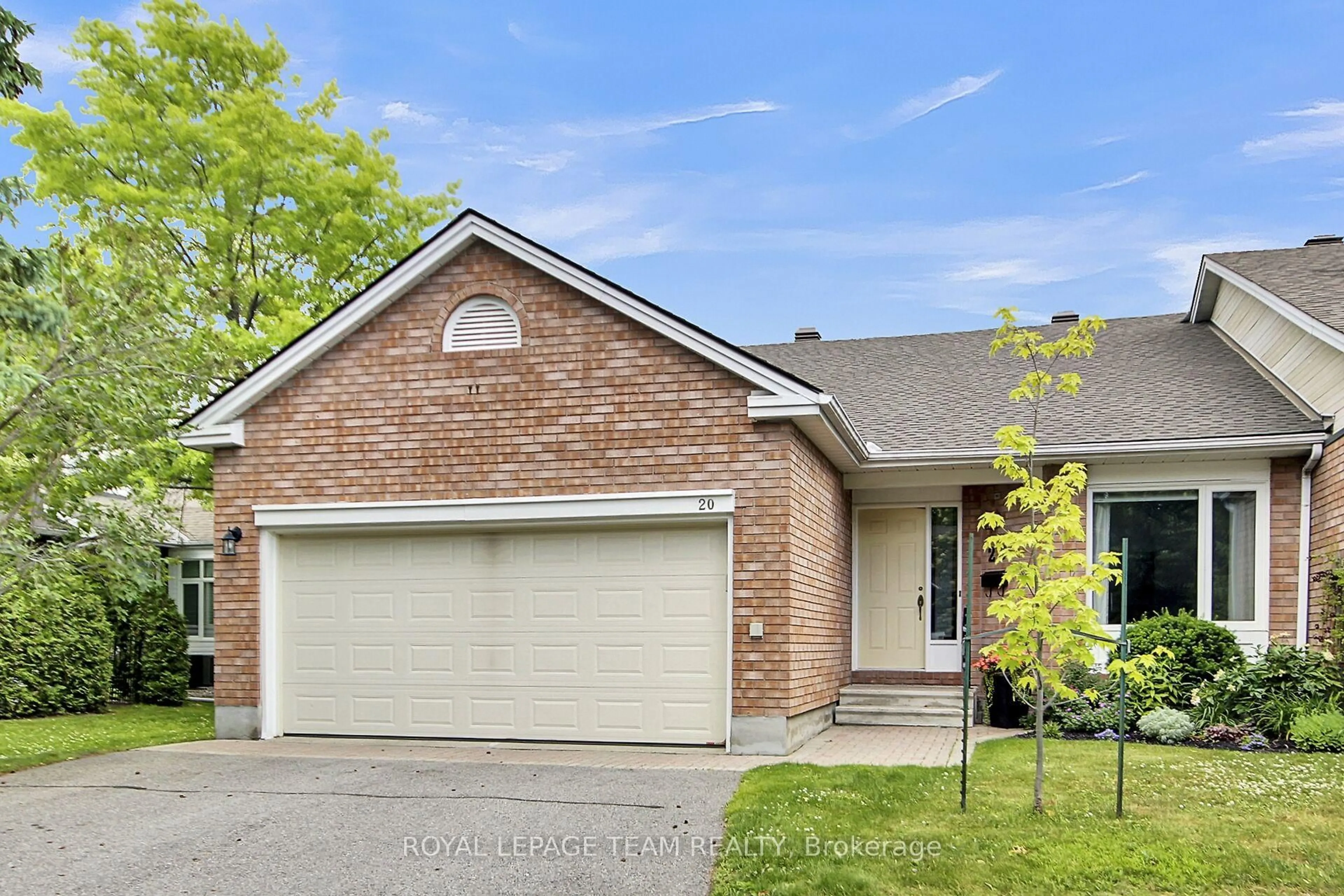 Home with brick exterior material, street for 20 Grand Cedar Crt, Stittsville Ontario K2S 1C8
