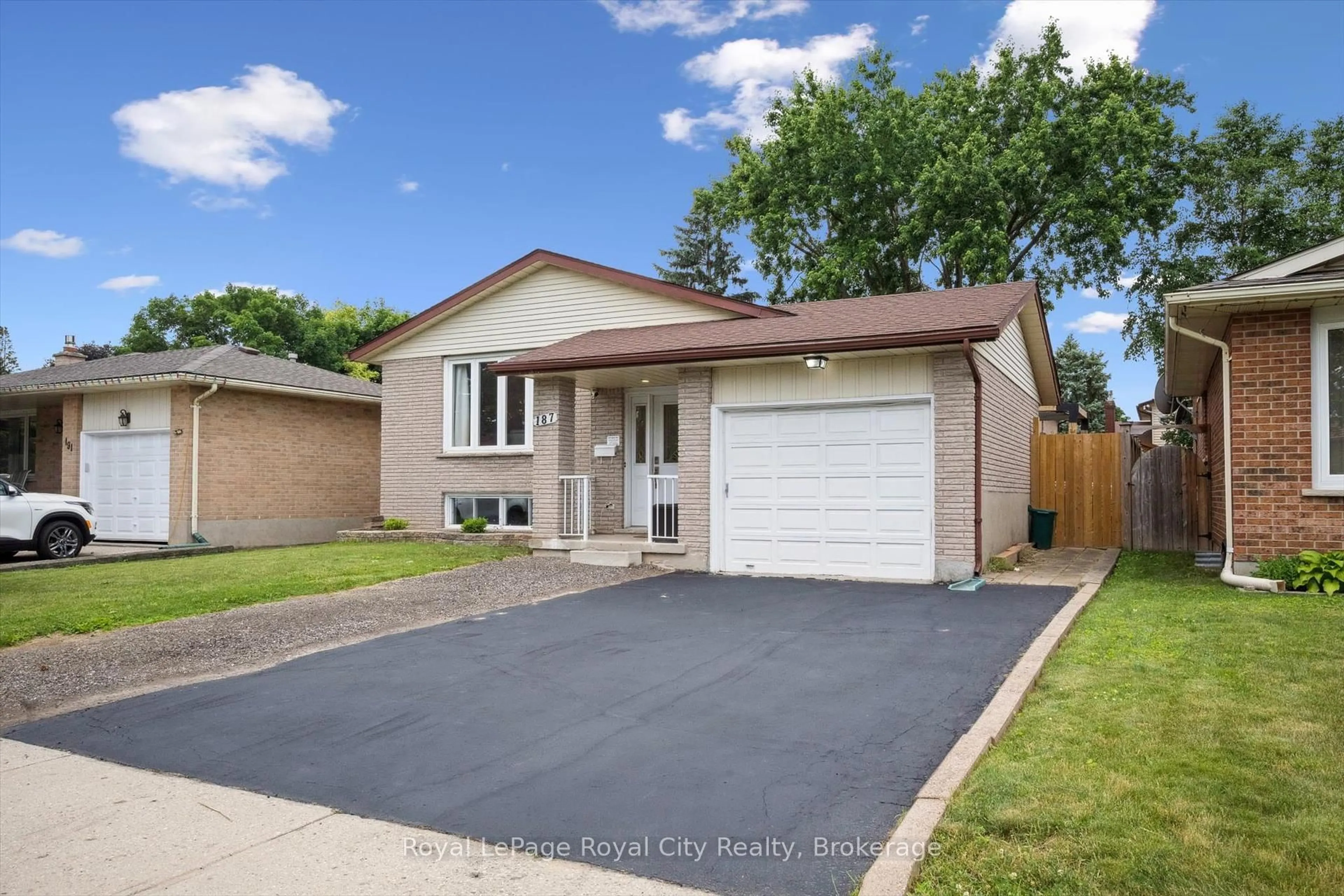 Home with brick exterior material, street for 187 The Country Way, Kitchener Ontario N2E 2T5