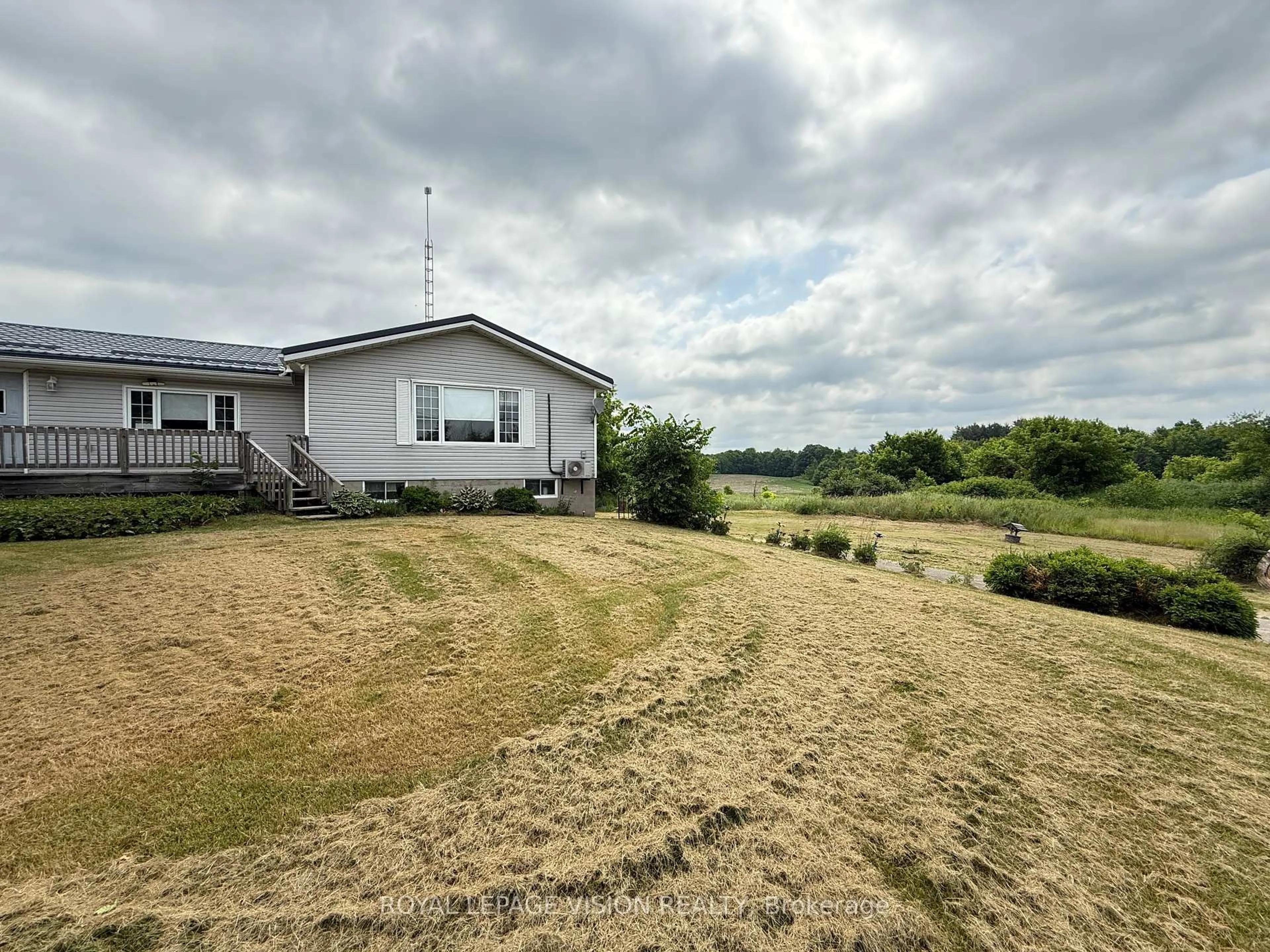 A pic from outside/outdoor area/front of a property/back of a property/a pic from drone, building for 1304 Hunt Club Rd, Madoc Ontario K0K 2K0