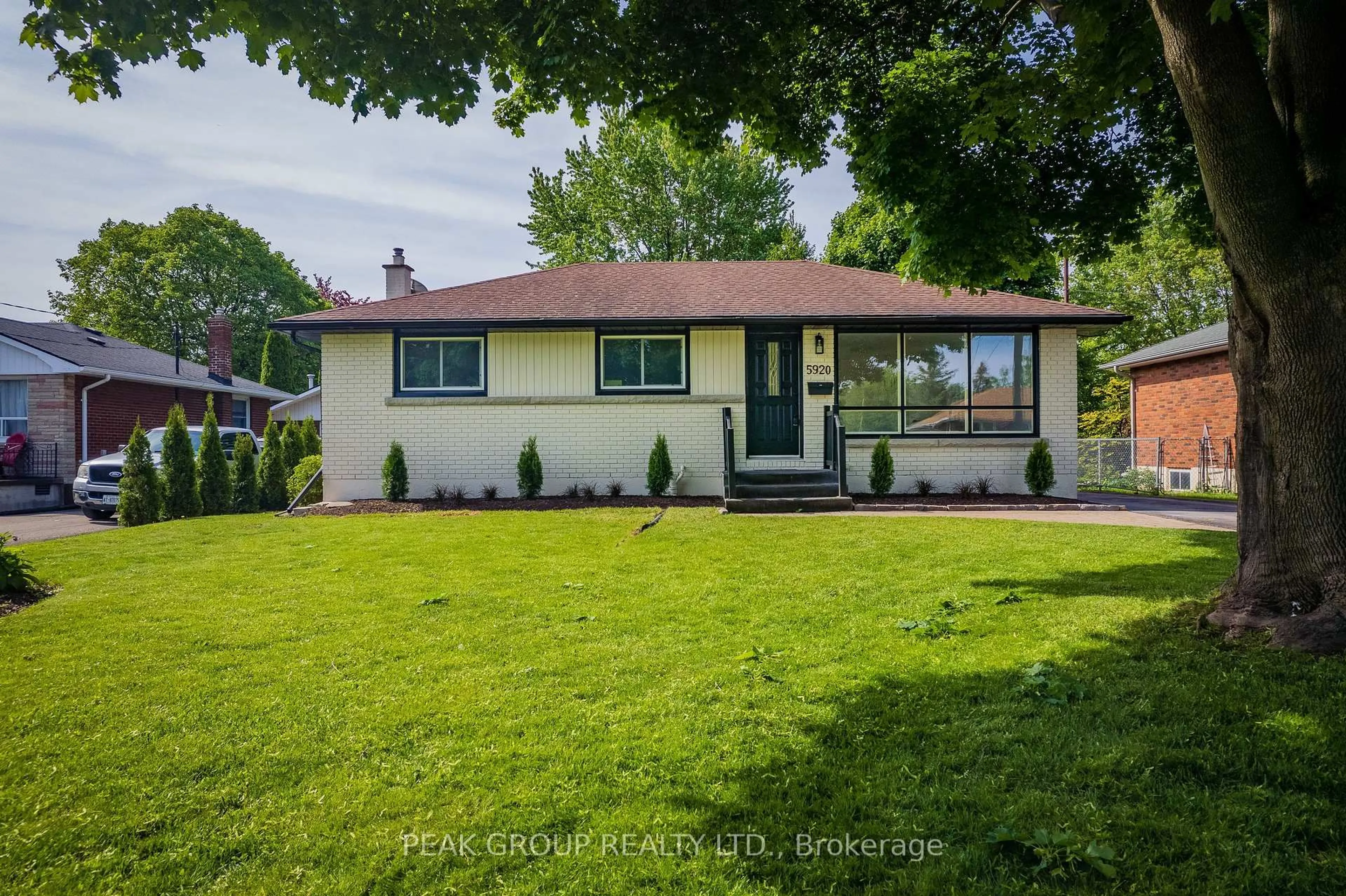 Unknown for 5920 SILVERWOOD Cres, Niagara Falls Ontario L2J 1V2