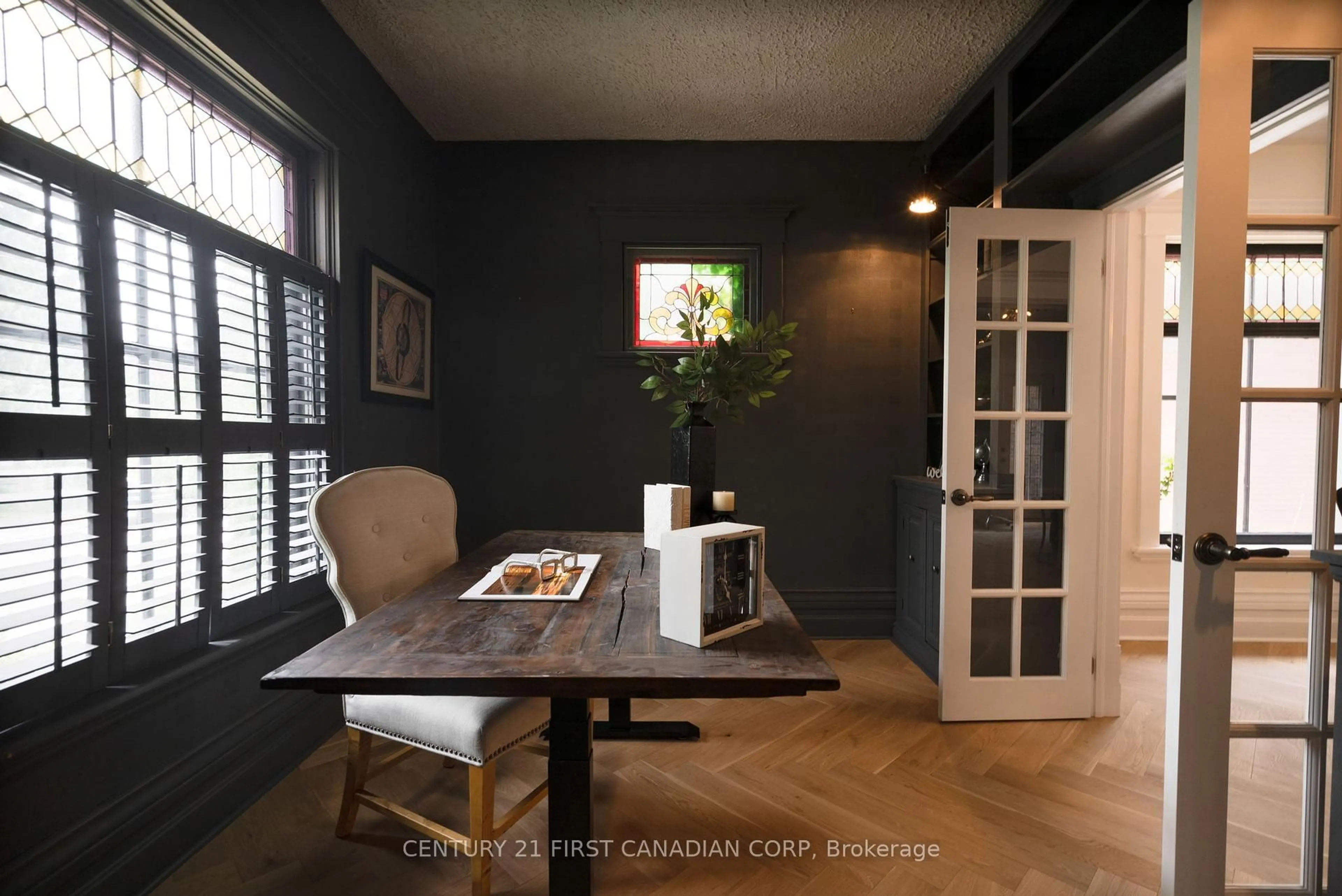 Dining room, unknown for 10 Bellevue Ave, London South Ontario N6C 4A5