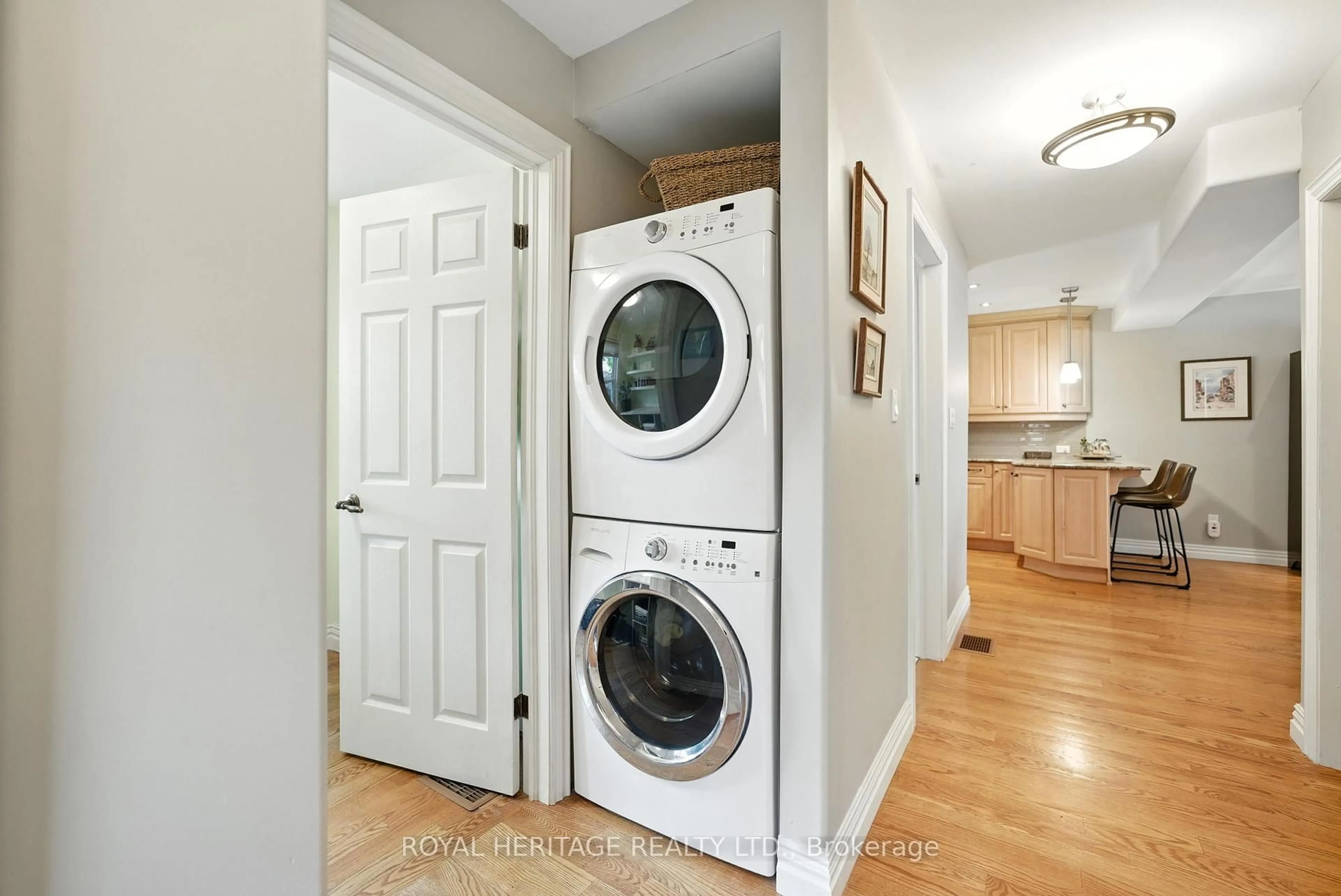 Laundry room for 713 Maryland Ave, Peterborough Central Ontario K9J 4P5