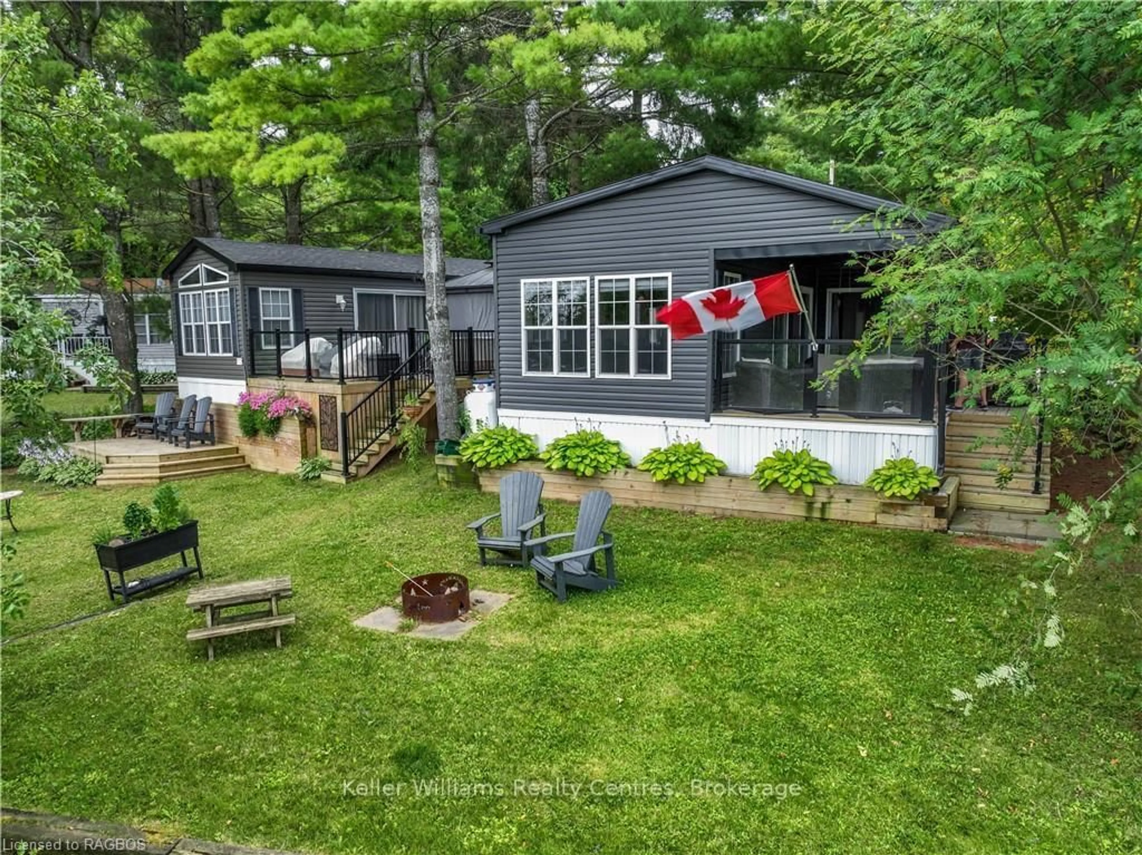 A pic from outside/outdoor area/front of a property/back of a property/a pic from drone, water/lake/river/ocean view for 13 SOUTHLINE Ave #P75, Huron-Kinloss Ontario N2Z 2X5