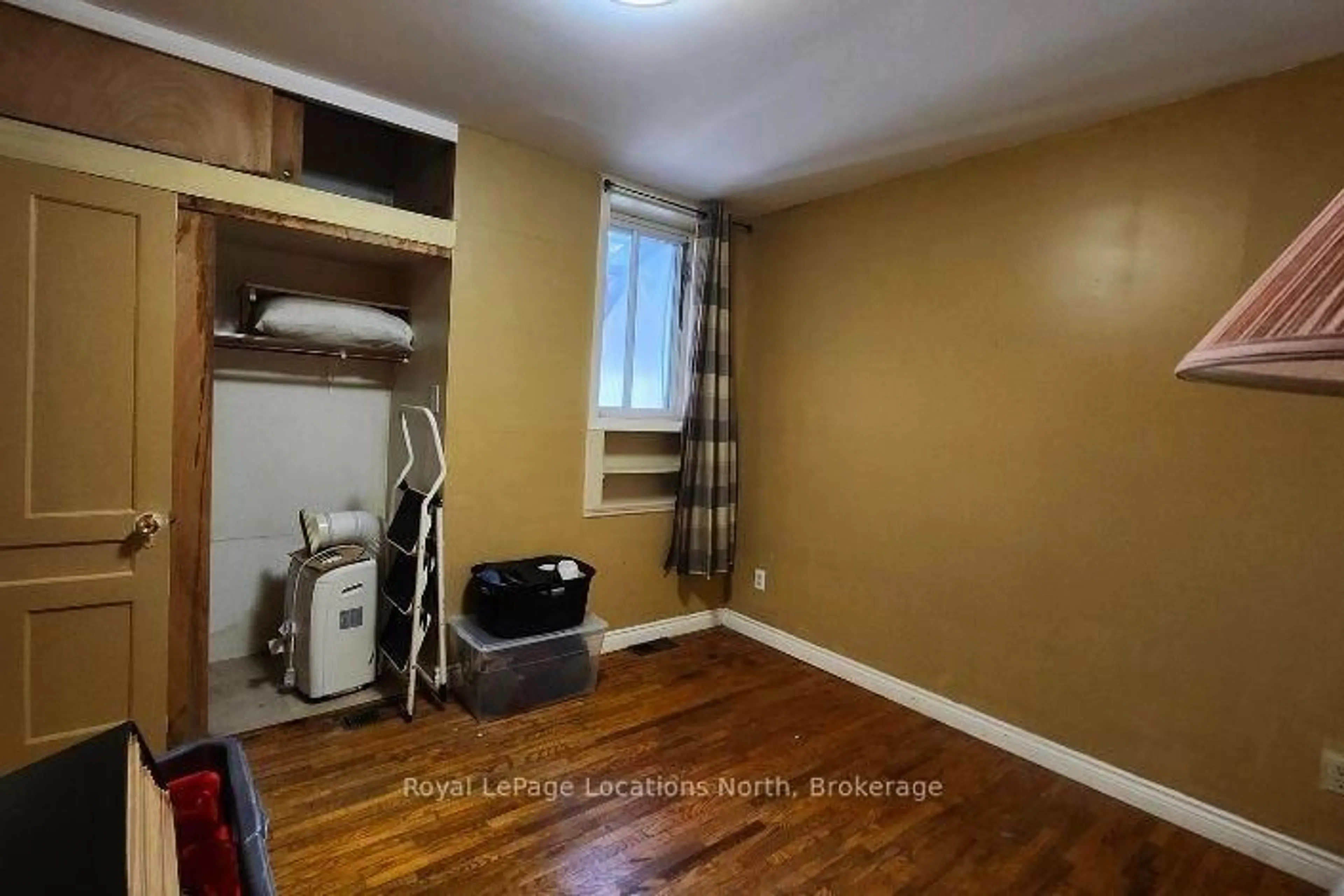 A pic of a room for 382 8th St, Owen Sound Ontario N4K 1L4