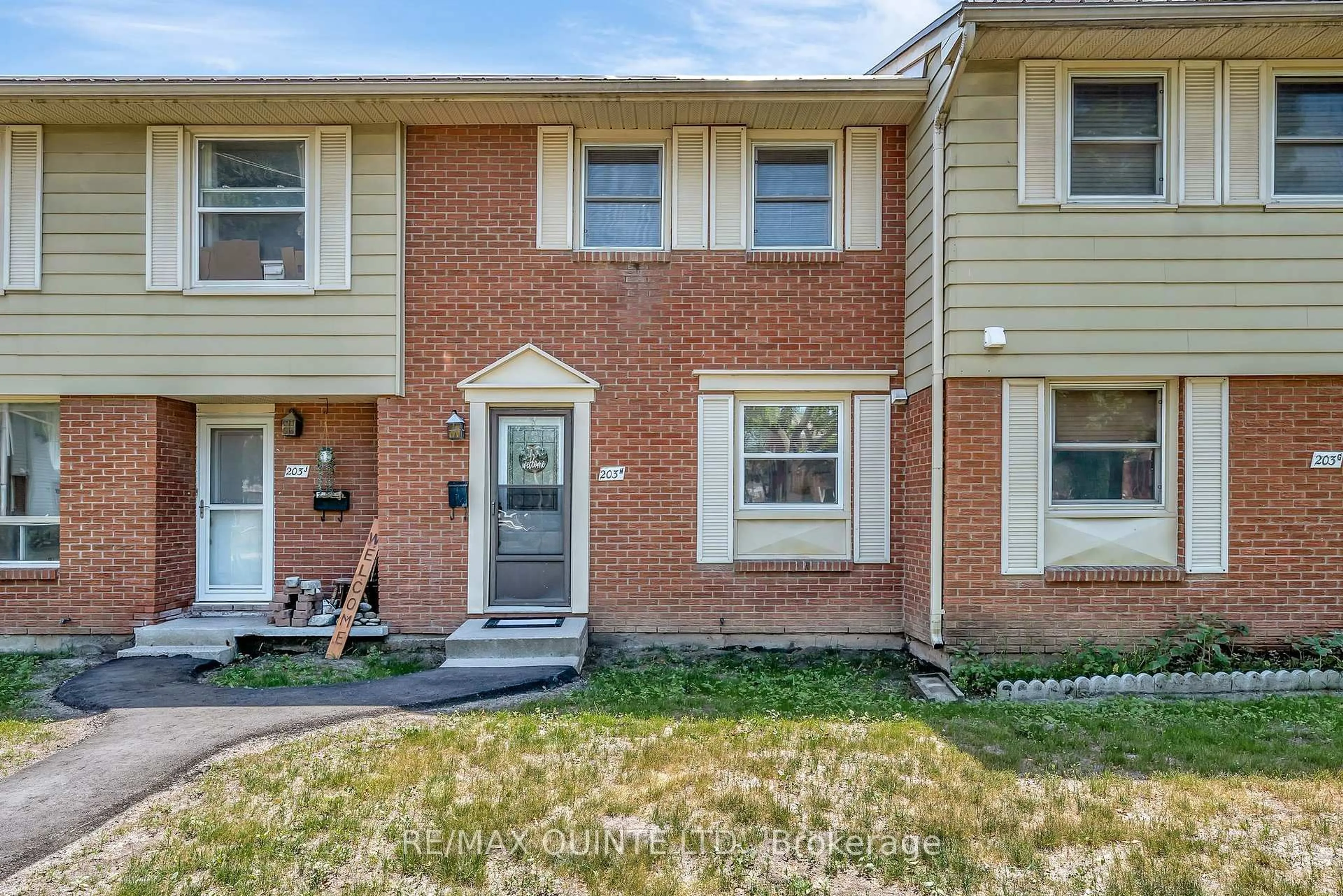 Home with brick exterior material, street for H- 203 North Park St, Belleville Ontario K8P 4T9