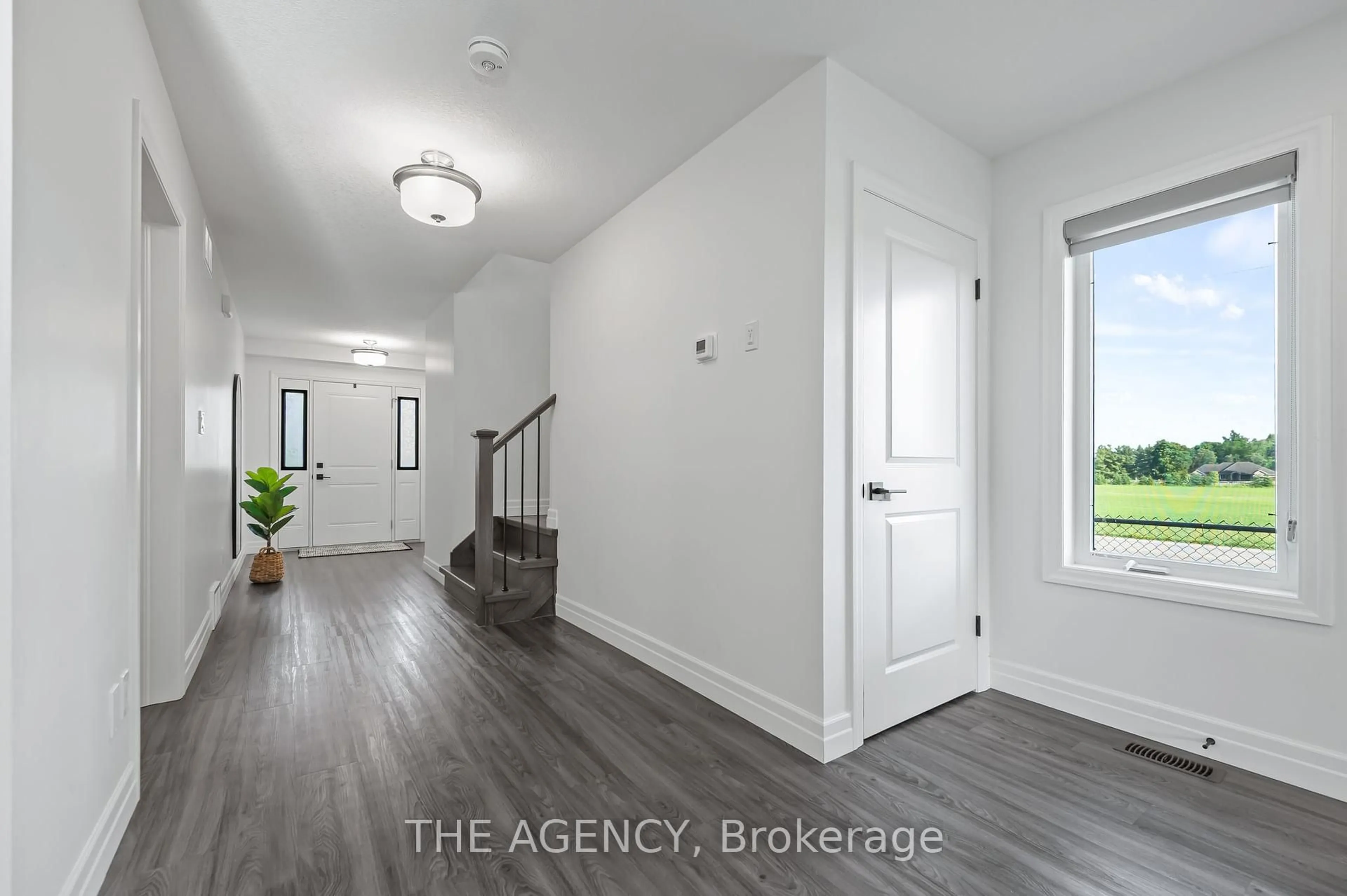 Indoor entryway for 79 Crab Apple Crt, Wellesley Ontario N0B 2T0