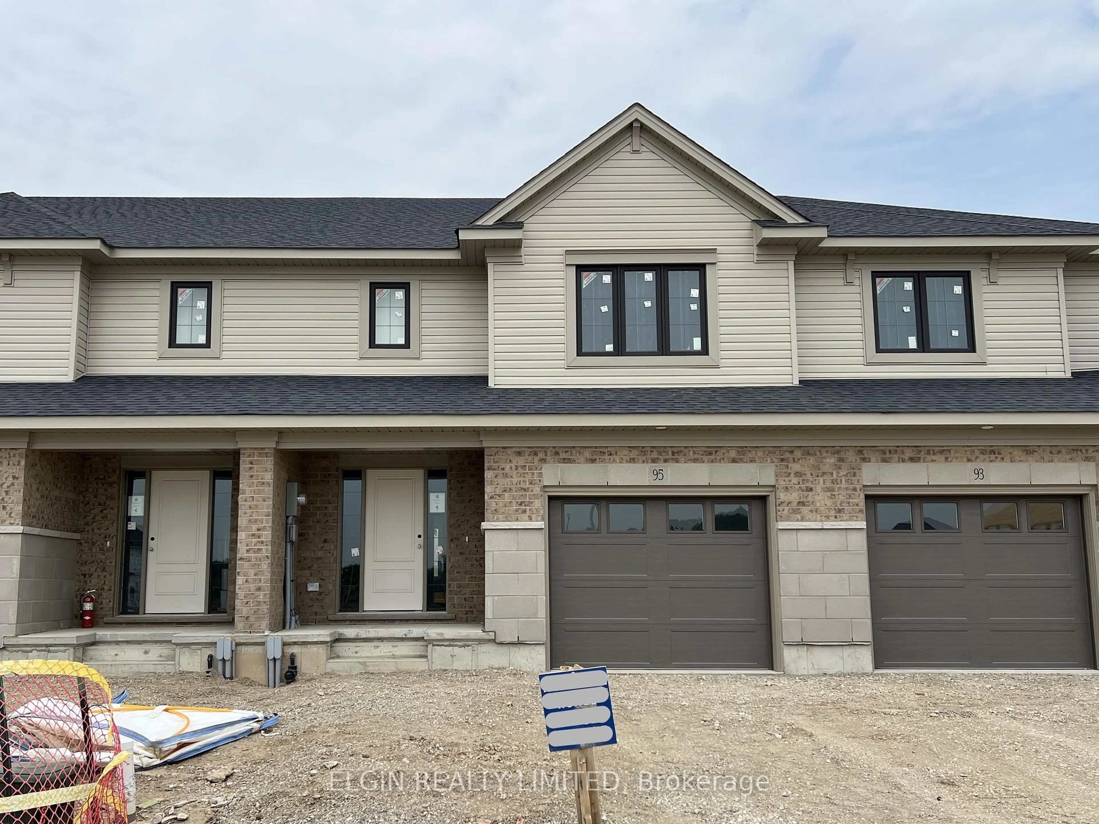 Home with brick exterior material, street for 95 Willow Dr, Aylmer Ontario N5H 0B9