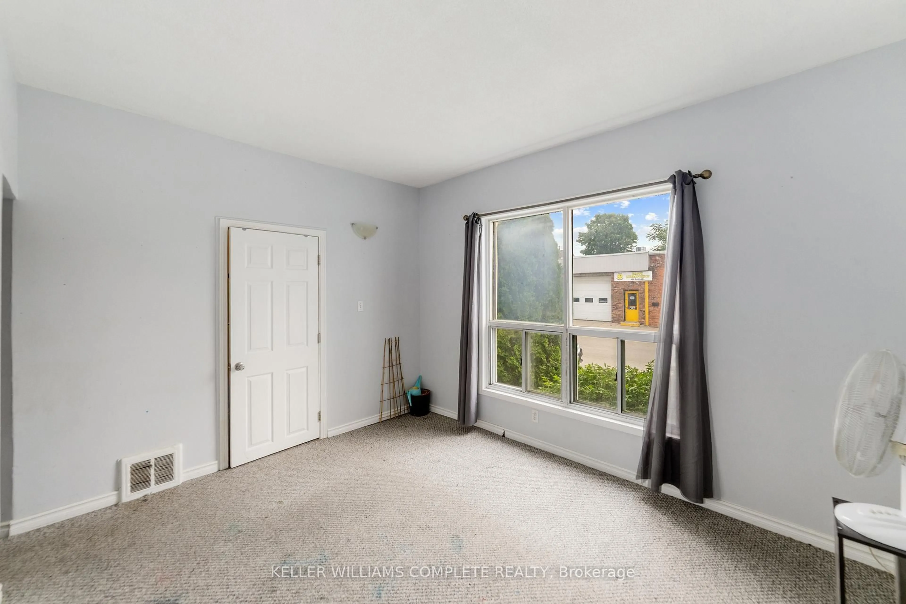 A pic of a room for 67 Princess St, Hamilton Ontario L8L 3K8