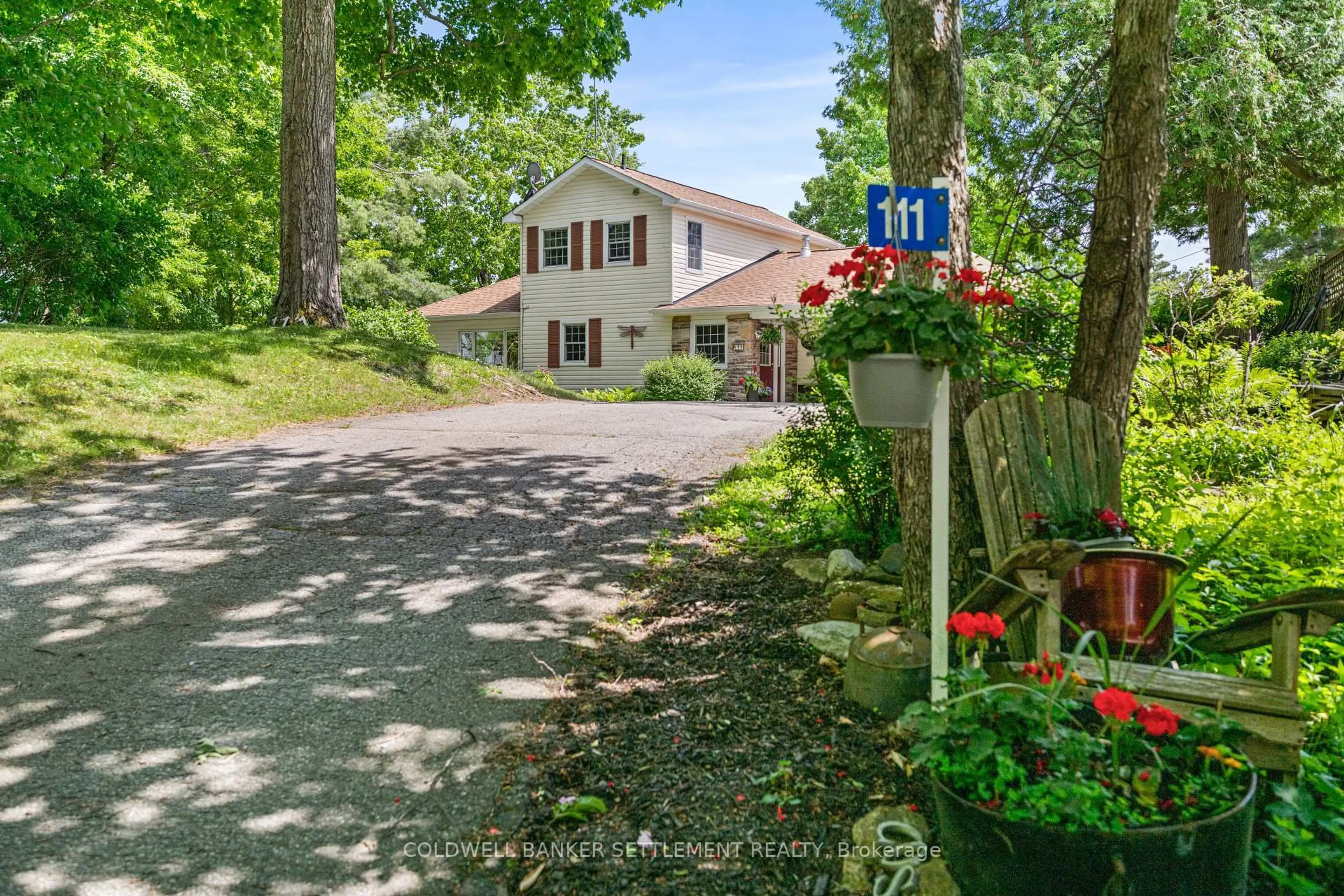 A pic from outside/outdoor area/front of a property/back of a property/a pic from drone, street for 111 Loon Dr, Perth Ontario K7H 0E2