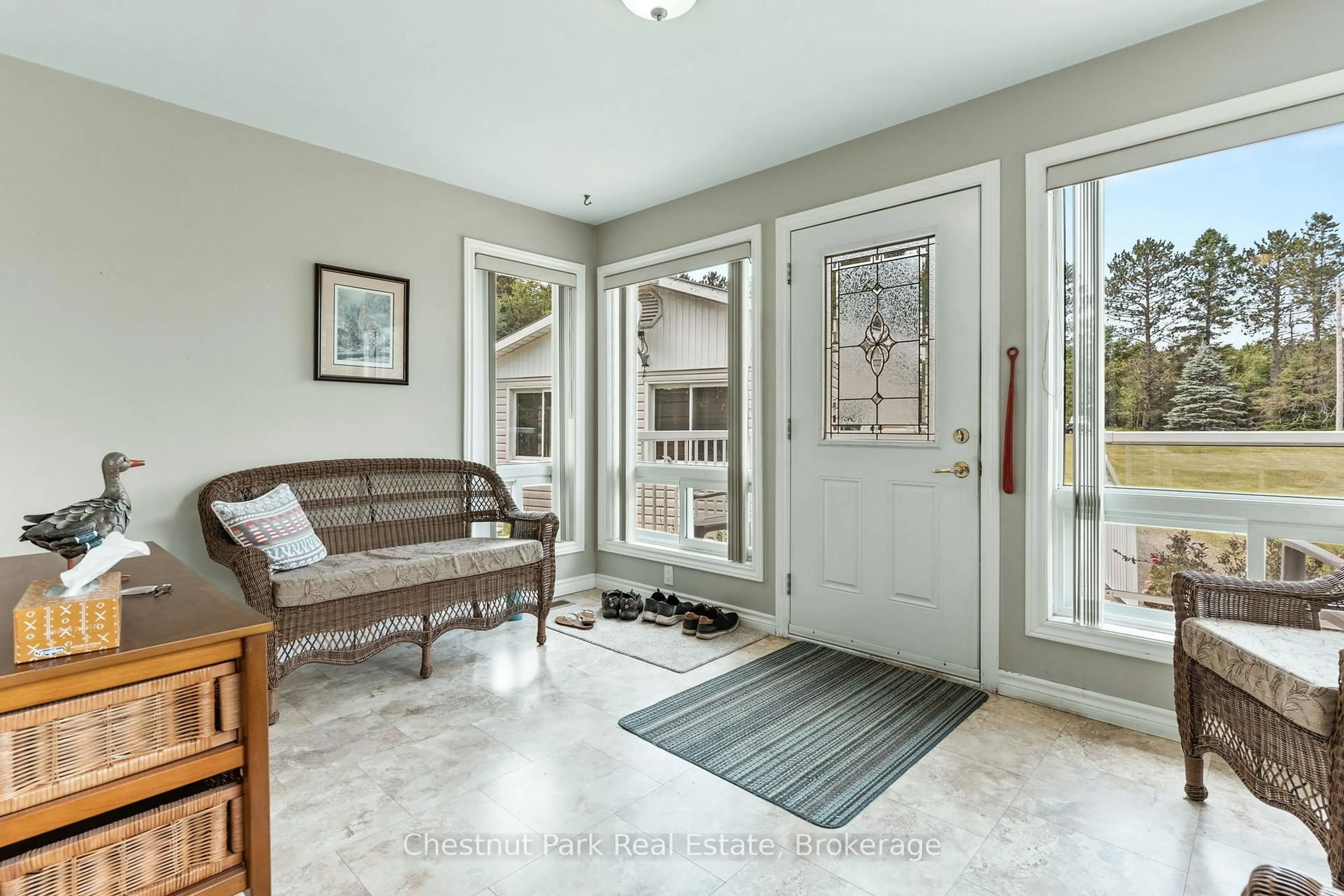 Indoor entryway for 1054 Green Lake Rd, Algonquin Highlands Ontario K0M 1J1
