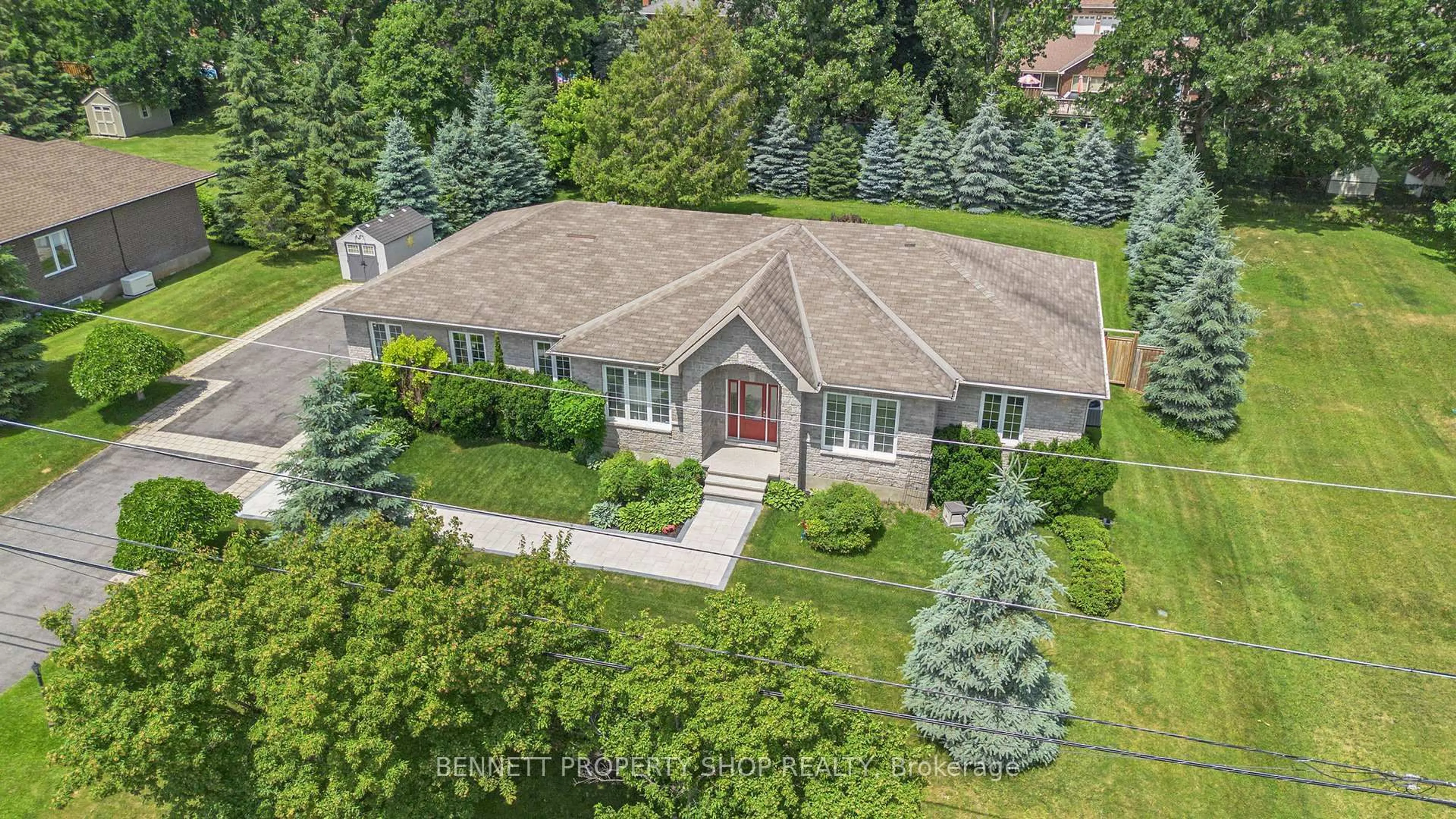 A pic from outside/outdoor area/front of a property/back of a property/a pic from drone, street for 6535 Empire Grove St, Ottawa Ontario K4P 1G6
