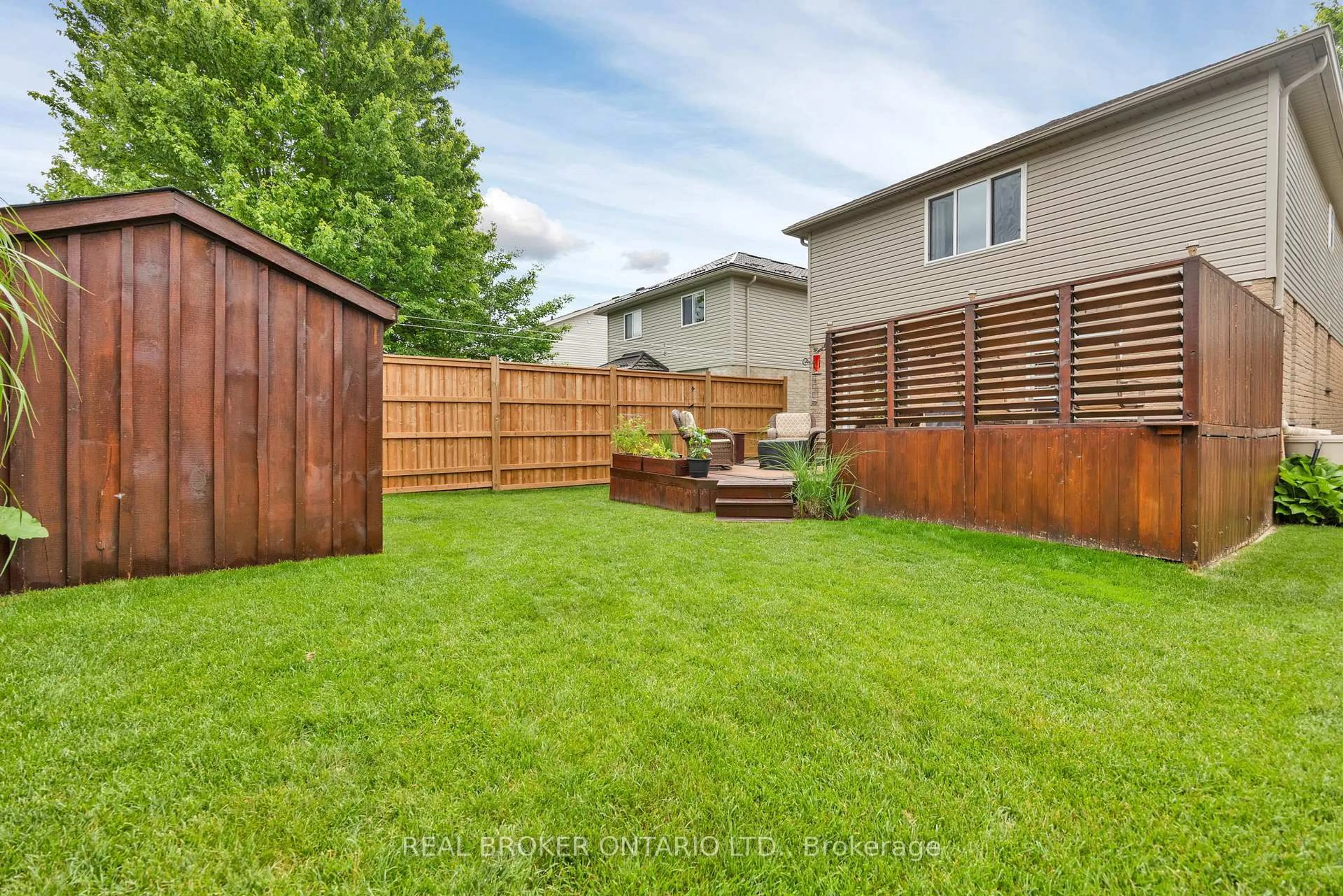 Patio, unknown for 42 Brookmead St, Woolwich Ontario N3B 3L8