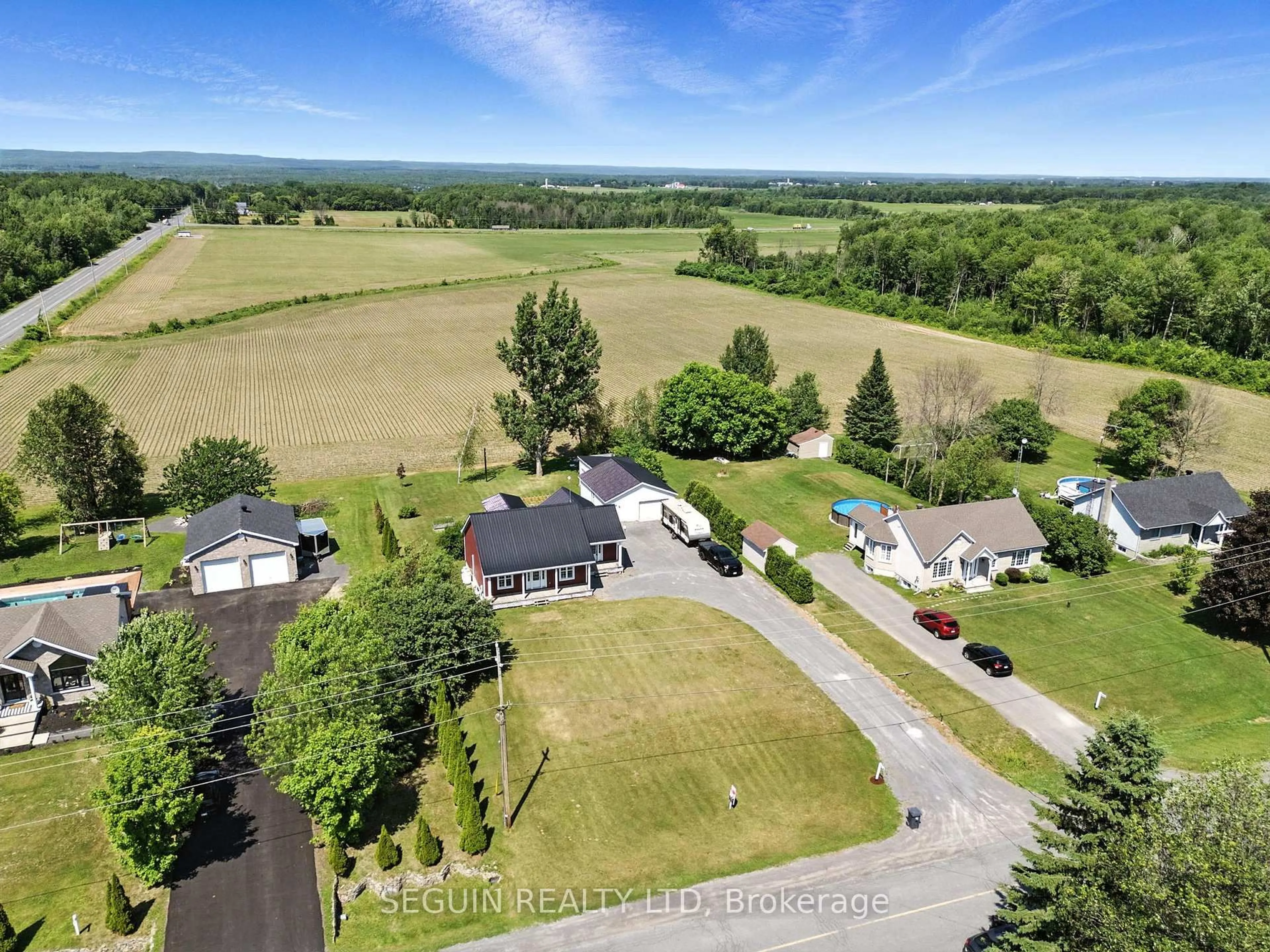 A pic from outside/outdoor area/front of a property/back of a property/a pic from drone, unknown for 2785 Pattee Rd, Hawkesbury Ontario K6A 0G3