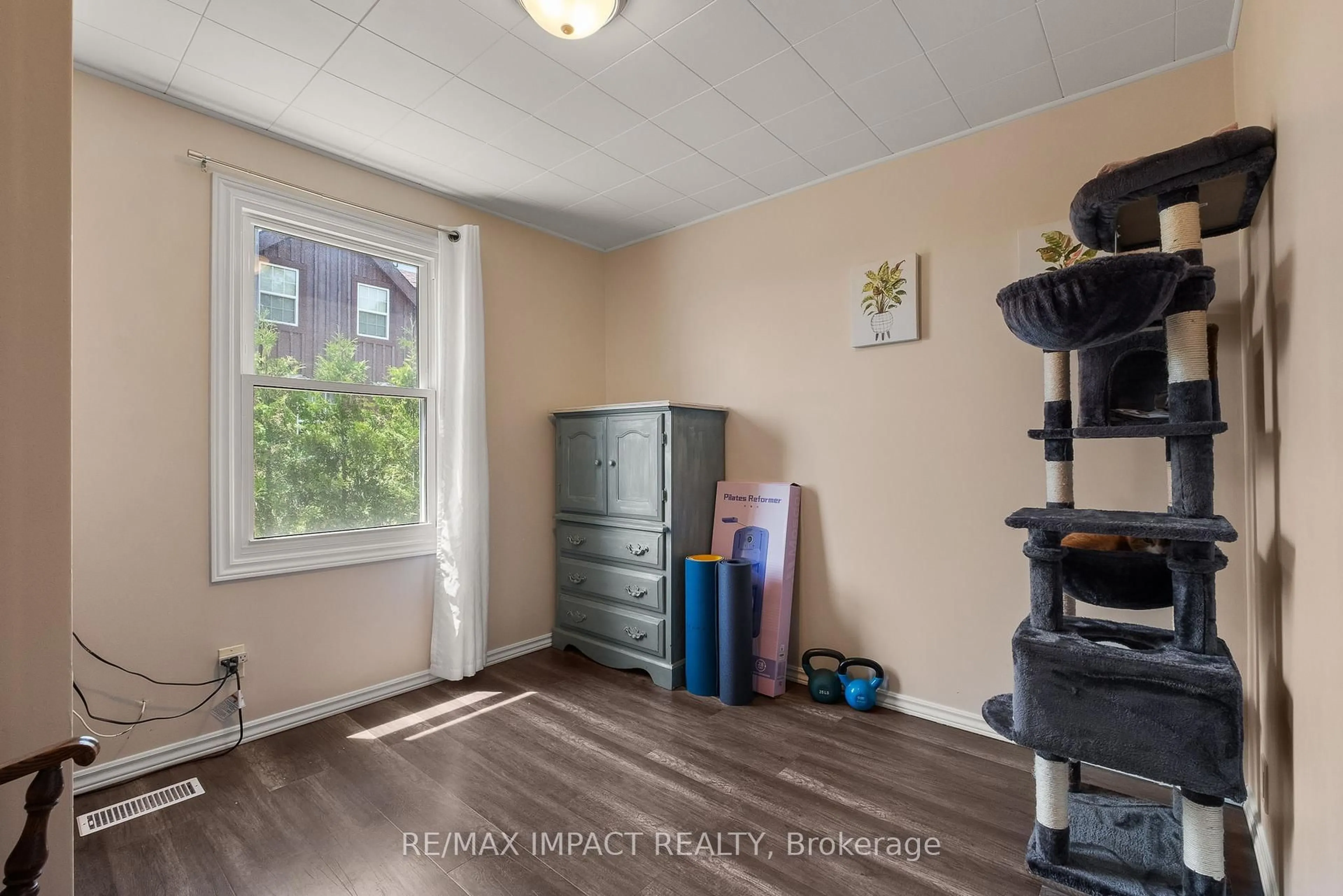 A pic of a room for 50 Alexander St, Port Hope Ontario L1A 1B3