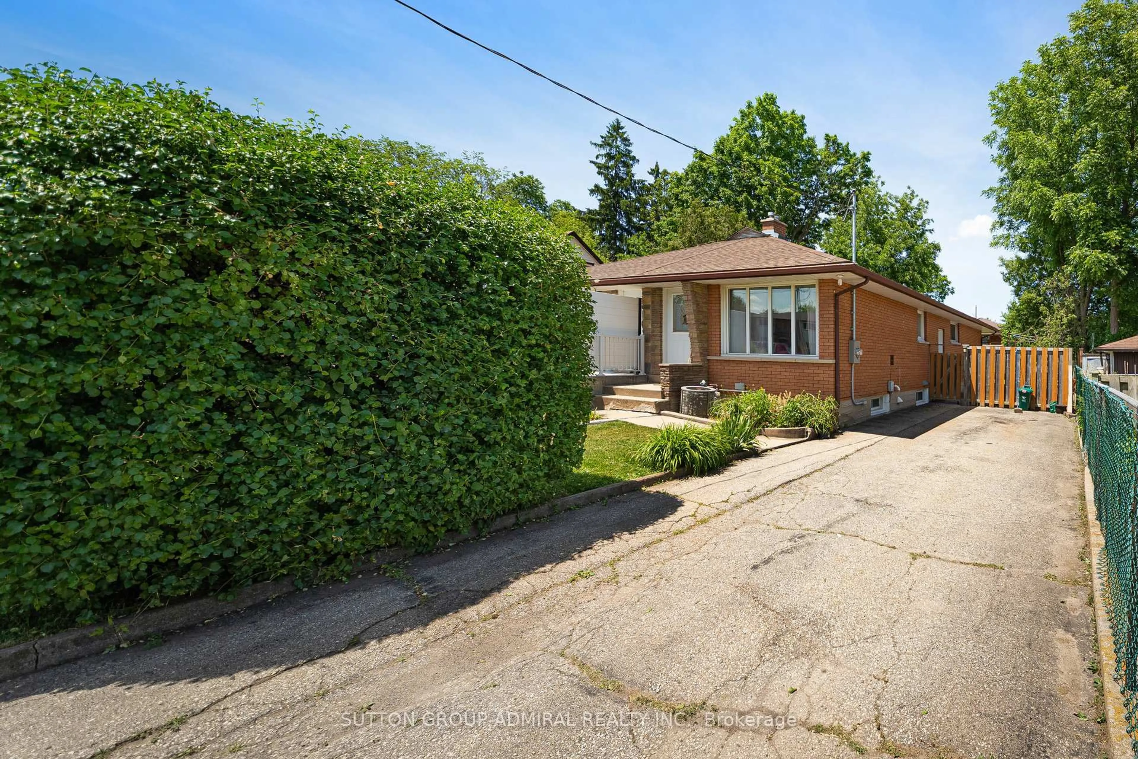Unknown for 16A Linnwood Ave, Cambridge Ontario N1R 1V1
