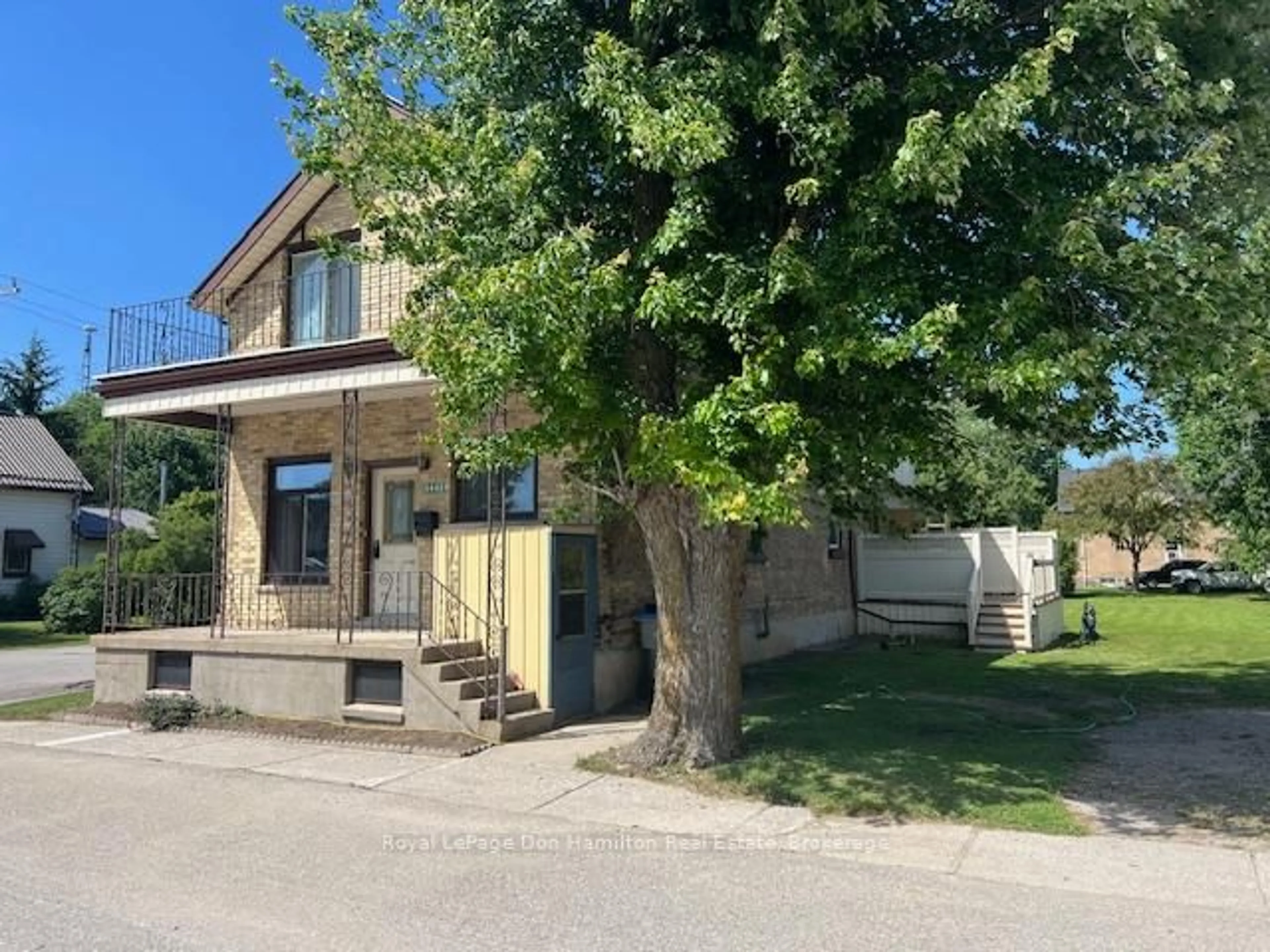 A pic from outside/outdoor area/front of a property/back of a property/a pic from drone, street for 4448 Perth Line 72, Perth East Ontario N0K 1R0