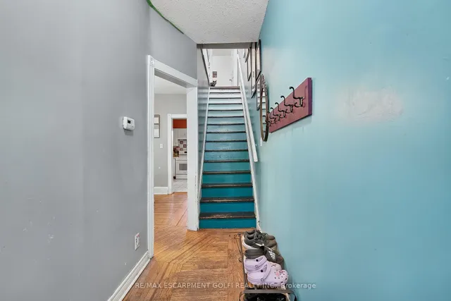 Additional property image - 466 Charlton Ave