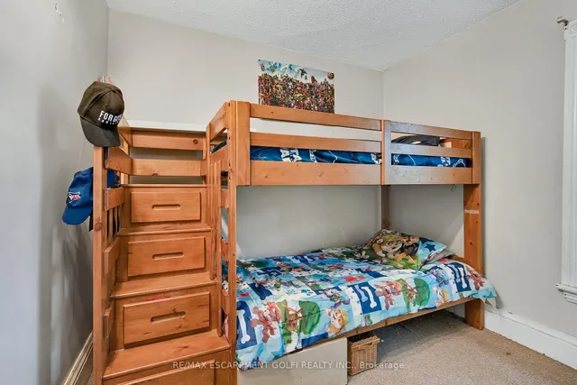 Additional property image - 466 Charlton Ave