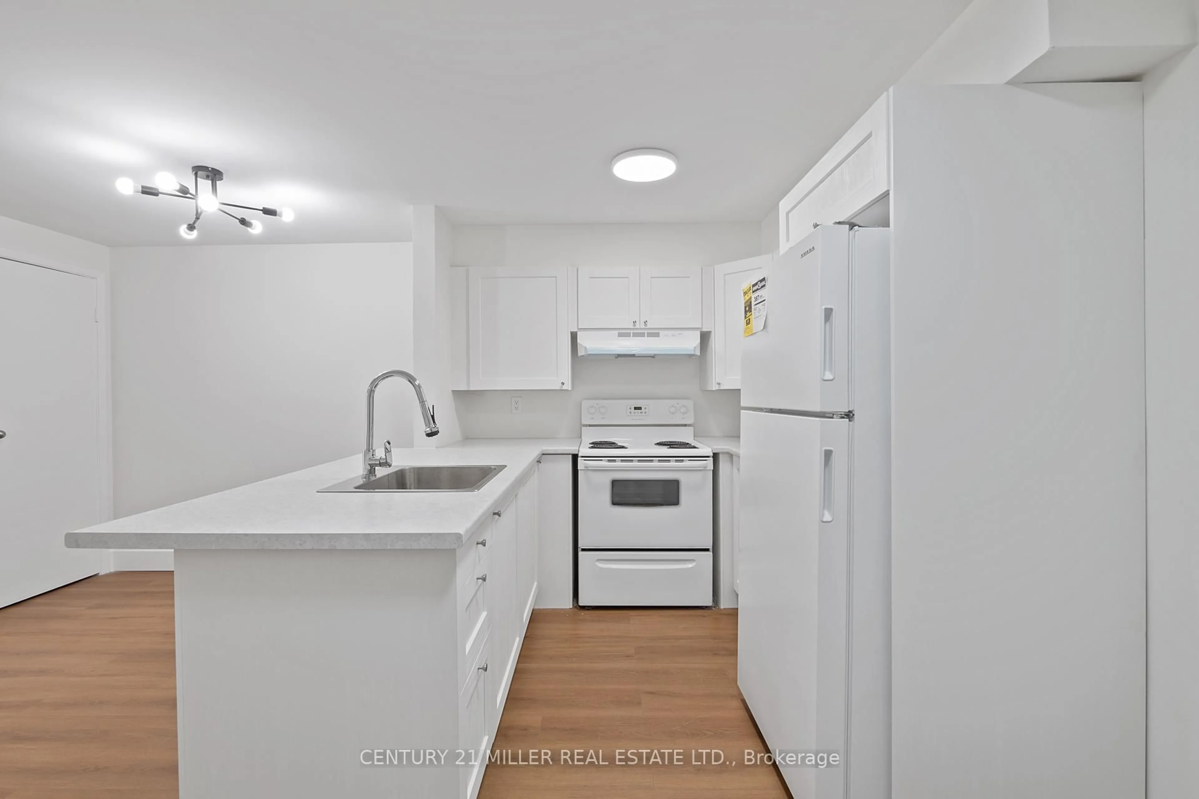 Standard kitchen, unknown for 41 Valleyview Rd #19, Kitchener Ontario N2E 3H9