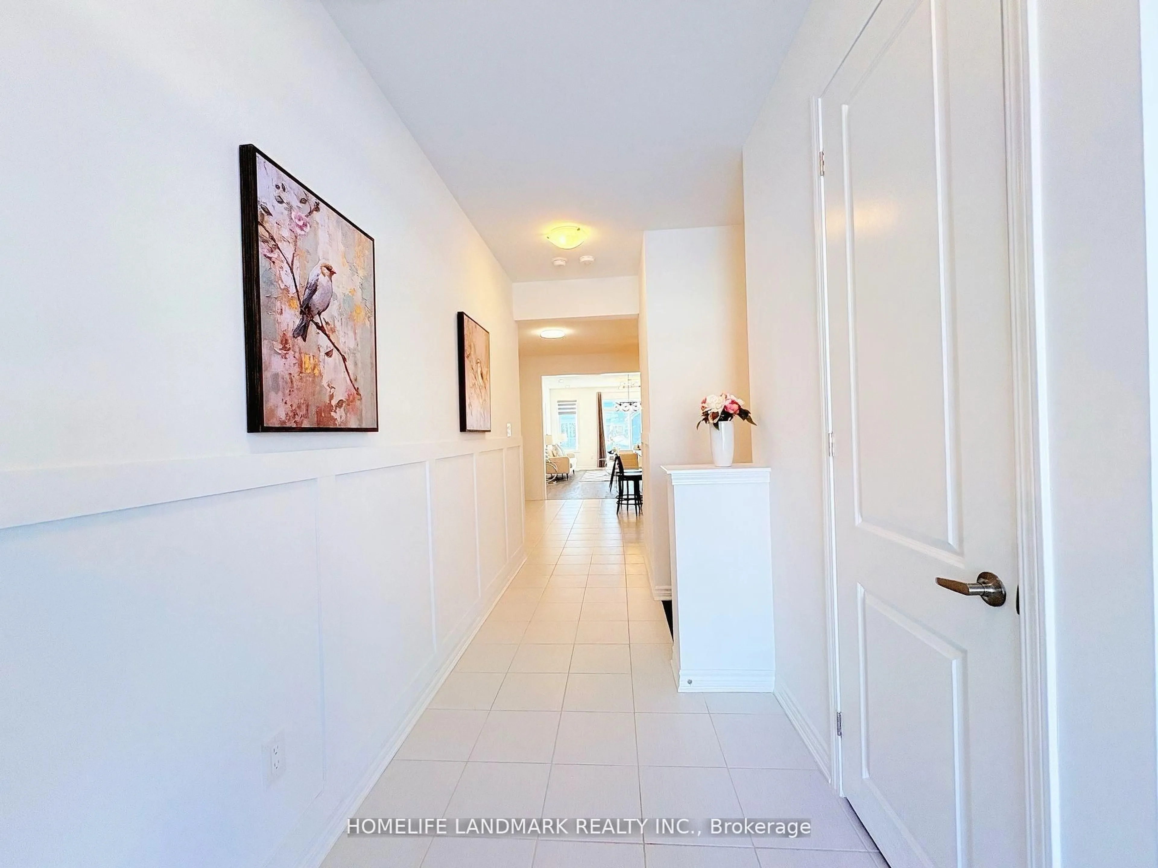 Indoor entryway for 29 Dyer Cres, Bracebridge Ontario P1L 0N4