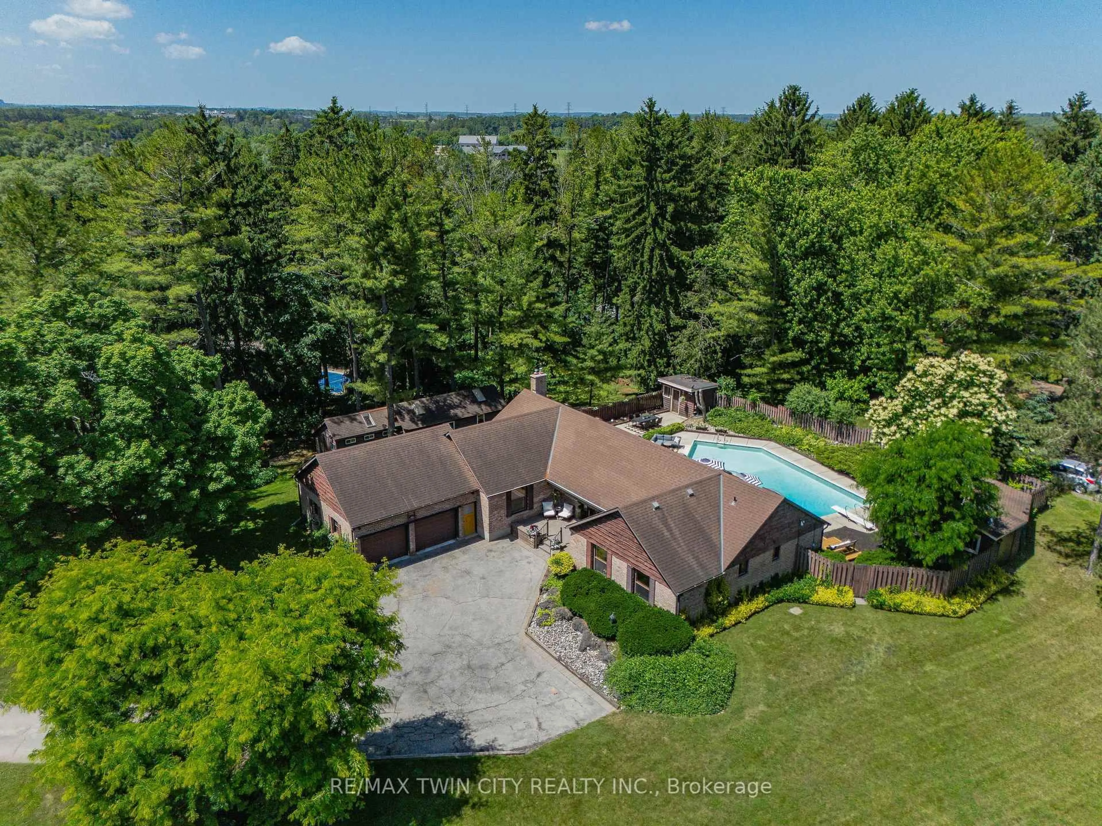 A pic from outside/outdoor area/front of a property/back of a property/a pic from drone, water/lake/river/ocean view for 105 Grandview Dr, Woolwich Ontario N0B 1N0
