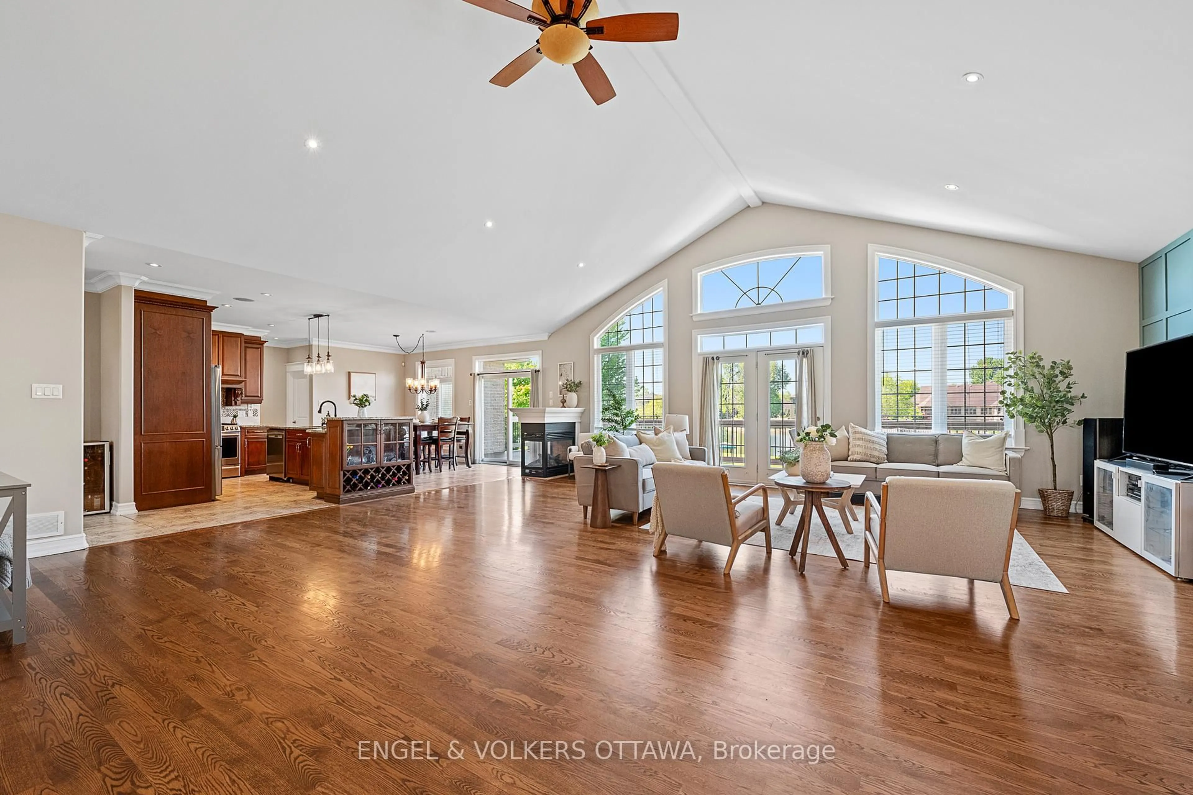 Open concept kitchen, unknown for 1468 Sandy Beach Crt, Ottawa Ontario K4P 0C2