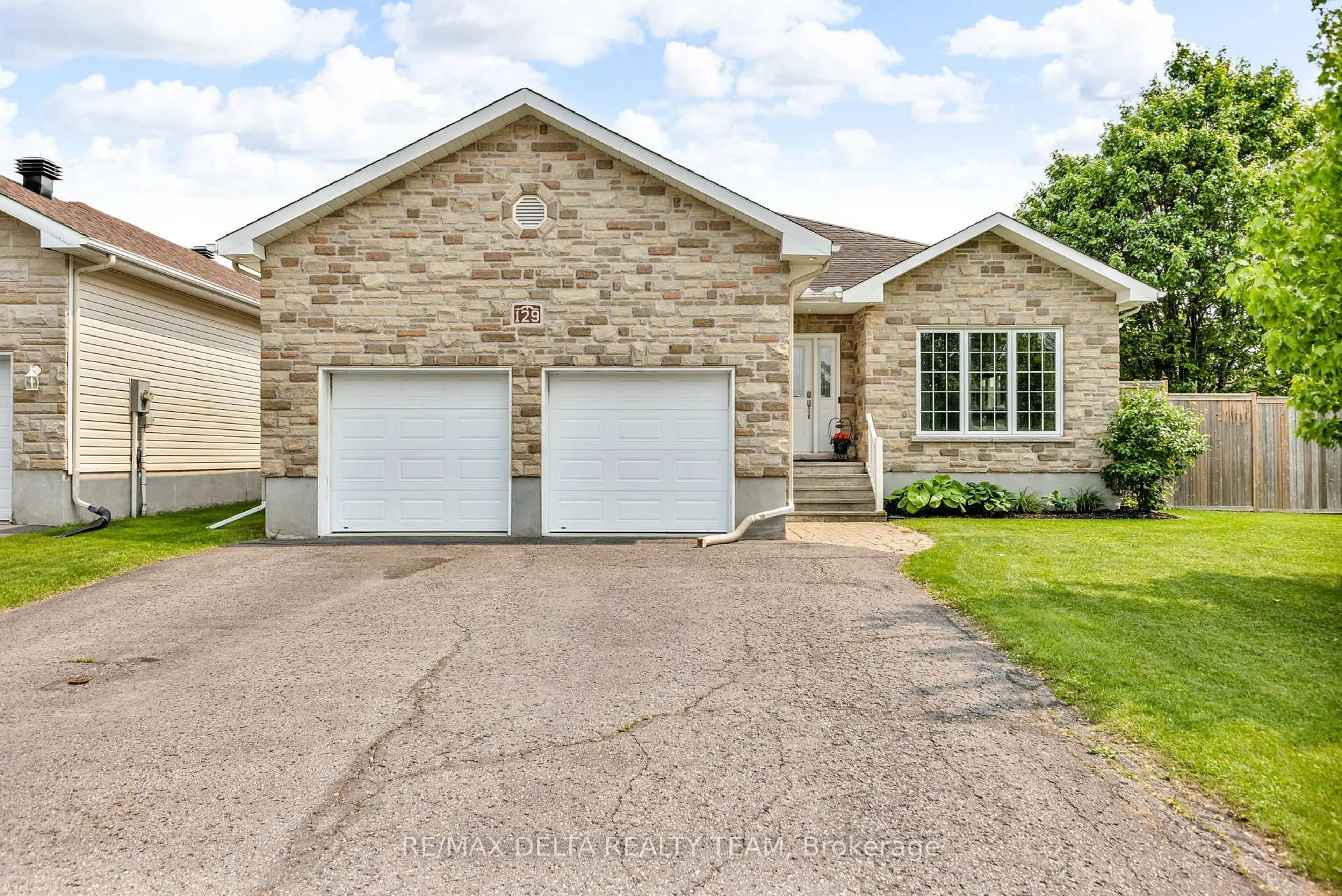 Home with brick exterior material, street for 129 Royal Crt, The Nation Ontario K0A 2M0