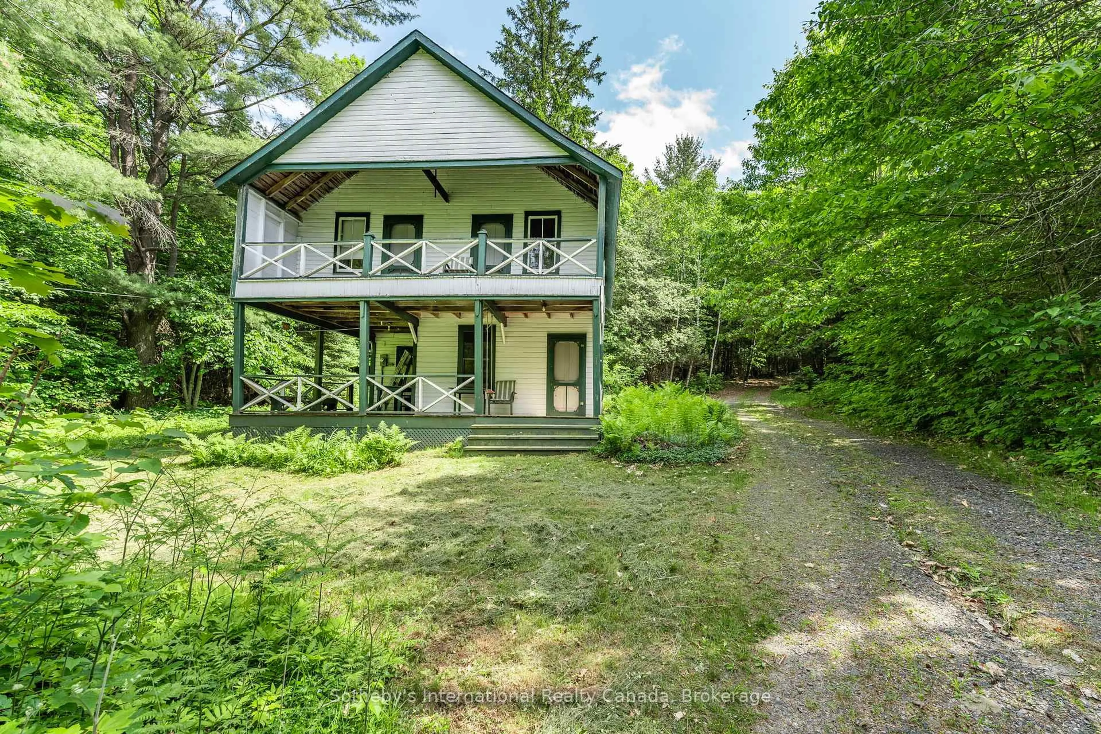 Patio, unknown for 1076 Nithgrove Rd, Lake of Bays Ontario P0B 1A0
