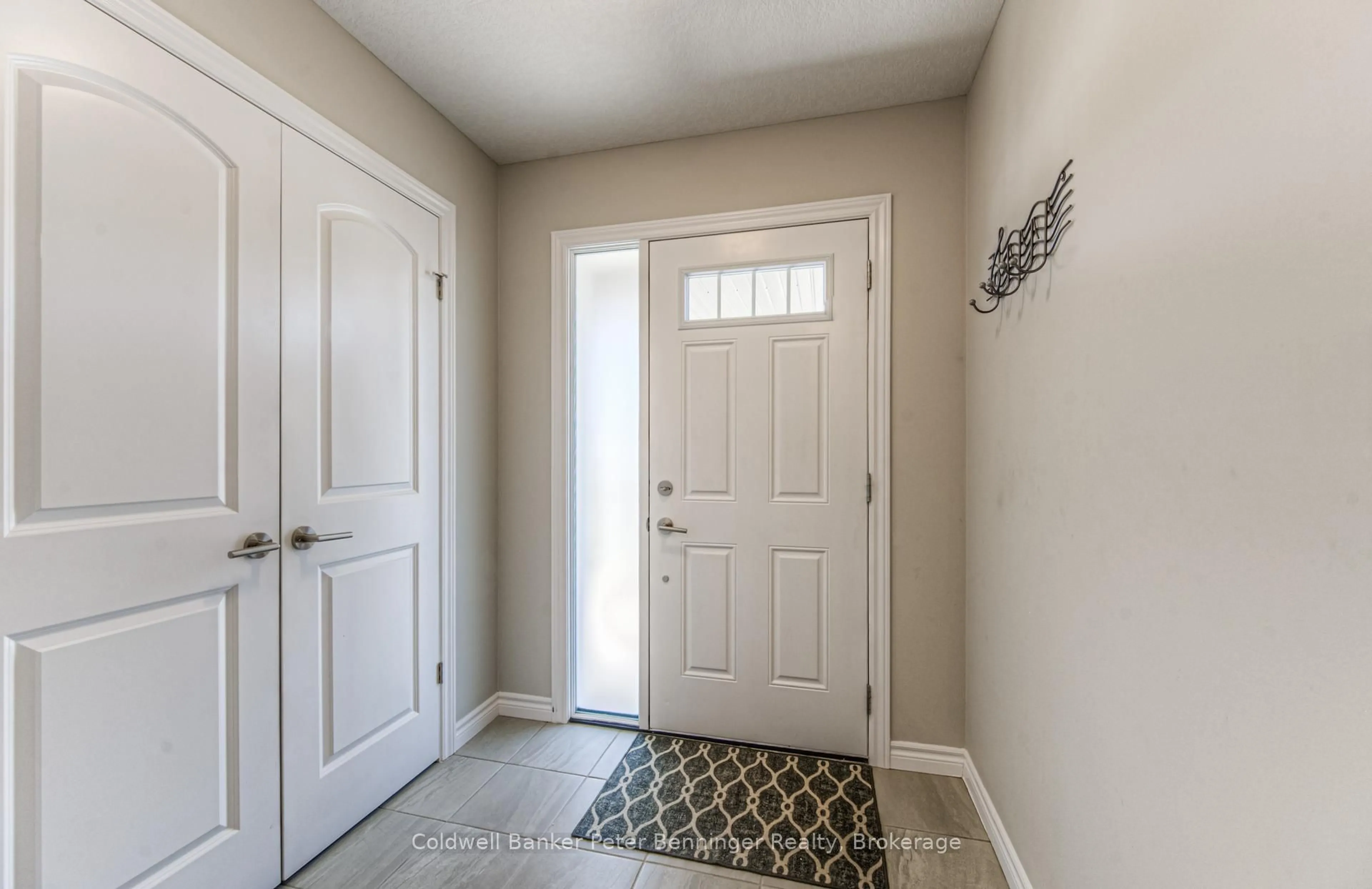 Indoor entryway for 25 Isaac St, Woolwich Ontario N3B 0E2