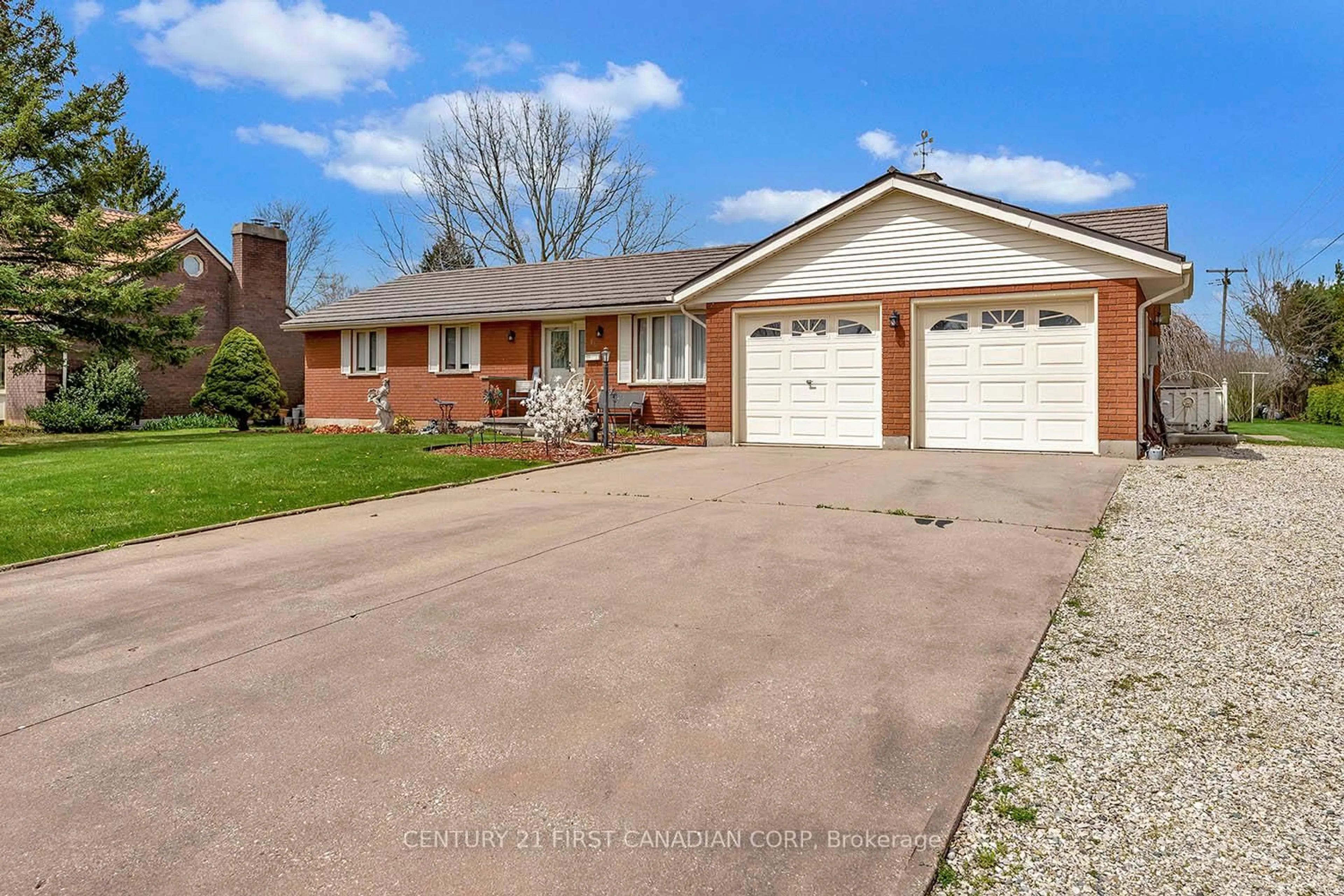 Home with brick exterior material, street for 16 Broadview Dr, Brant Ontario N0E 1A0