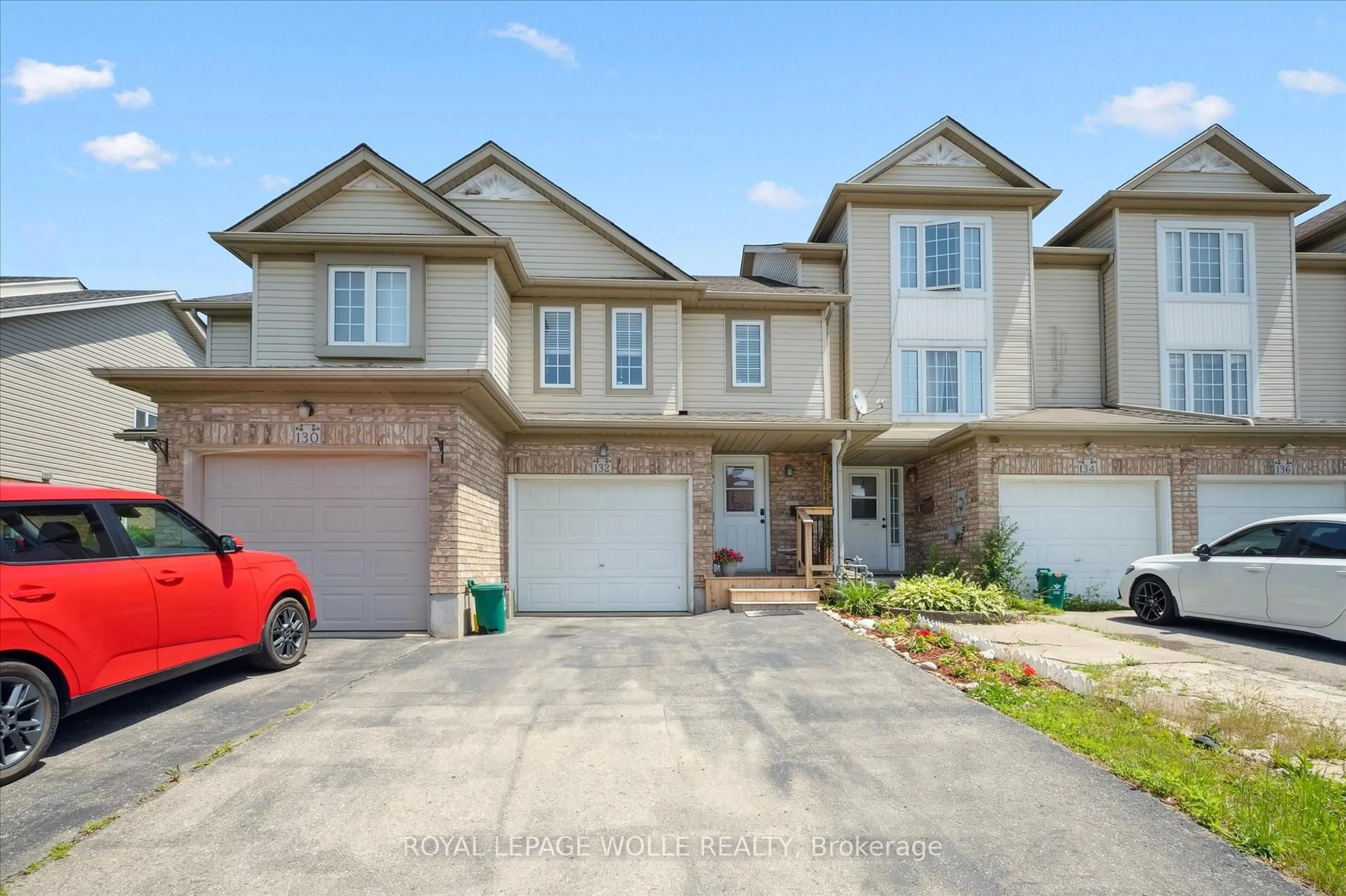 Unknown for 132 Donnenwerth Dr, Kitchener Ontario N2E 4C8