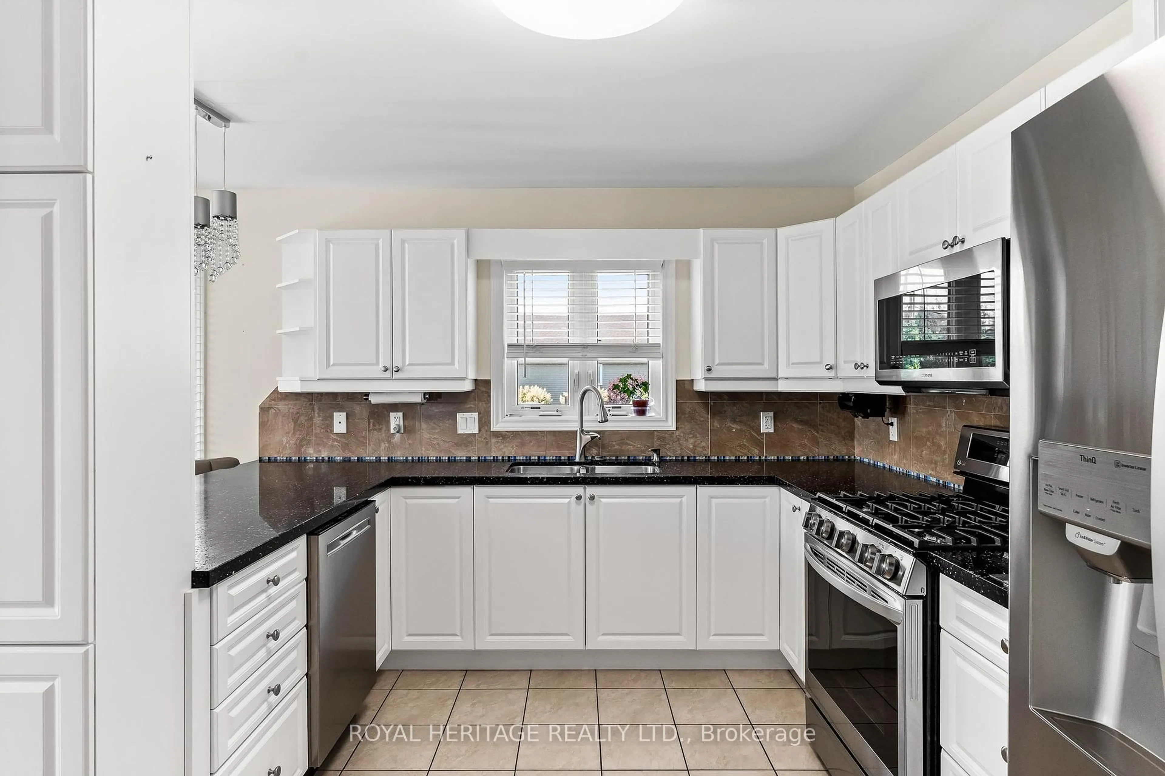 Standard kitchen, ceramic/tile floor for 48 Ward Dr, Brighton Ontario K0K 1H0