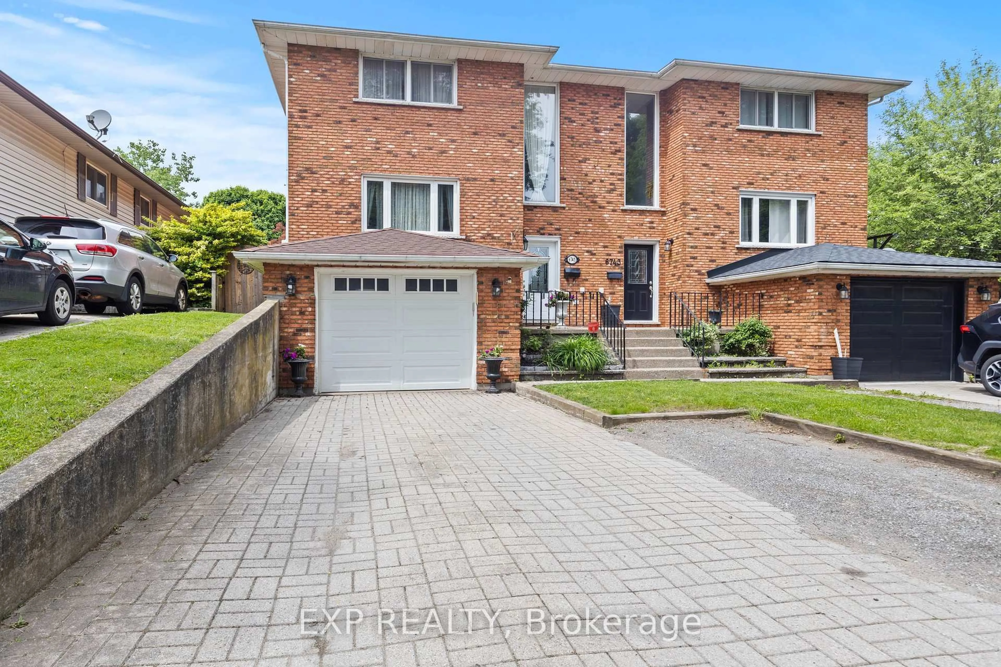 Home with brick exterior material, street for 6745 Dawson St, Niagara Falls Ontario L2E 7B6