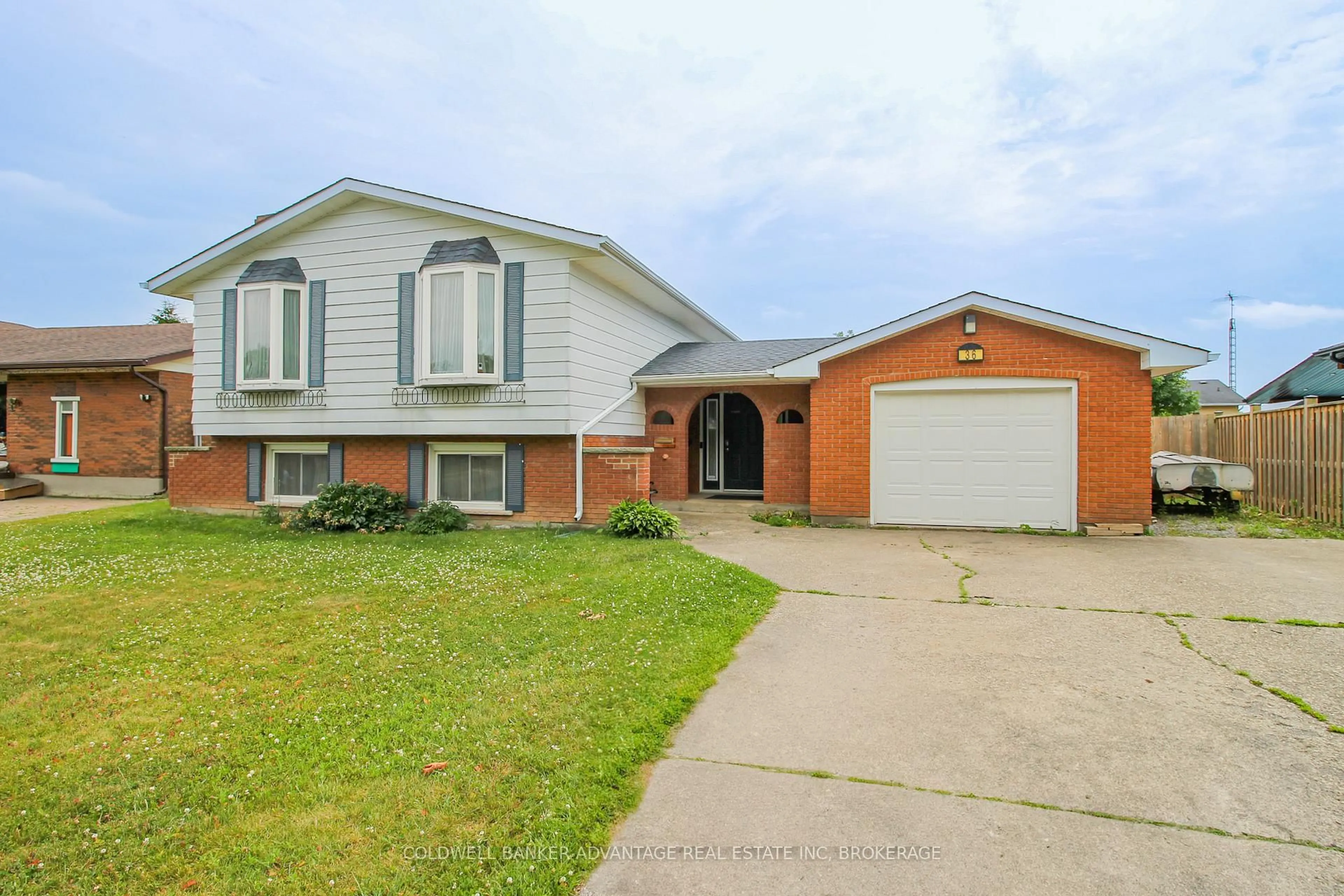 Home with brick exterior material, street for 36 Wellbrook Blvd, Welland Ontario L3C 5T4