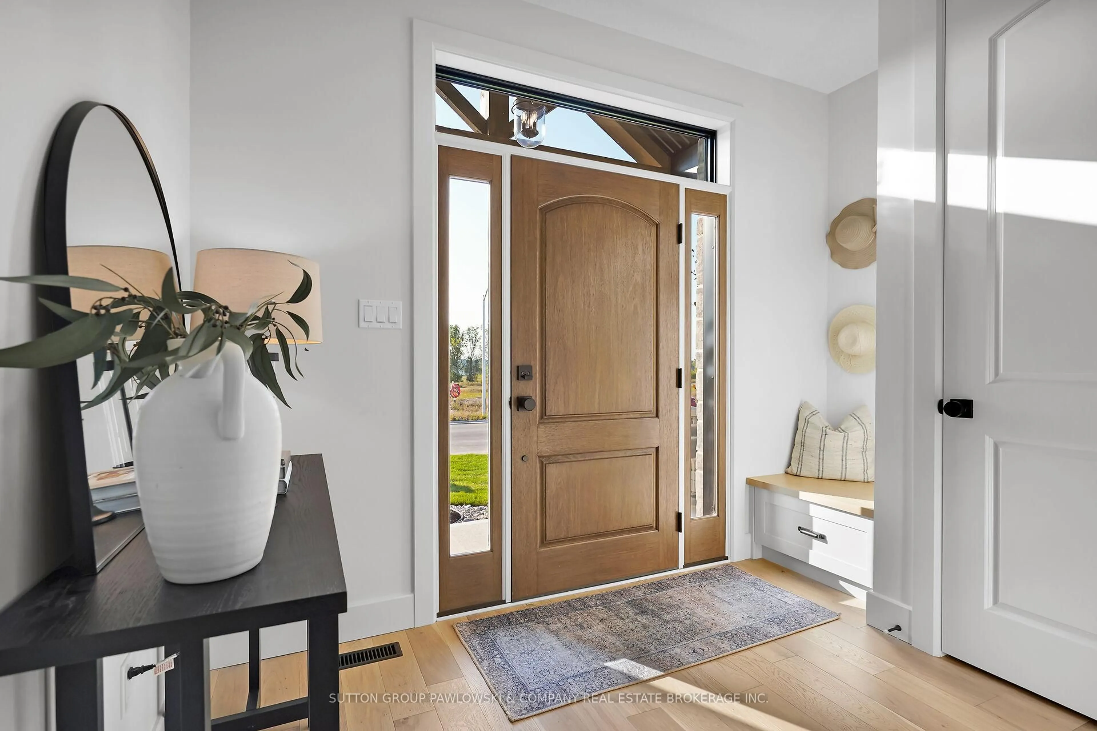 Indoor entryway for 48 Allister Dr #Lot 103, Middlesex Centre Ontario N0L 1R0