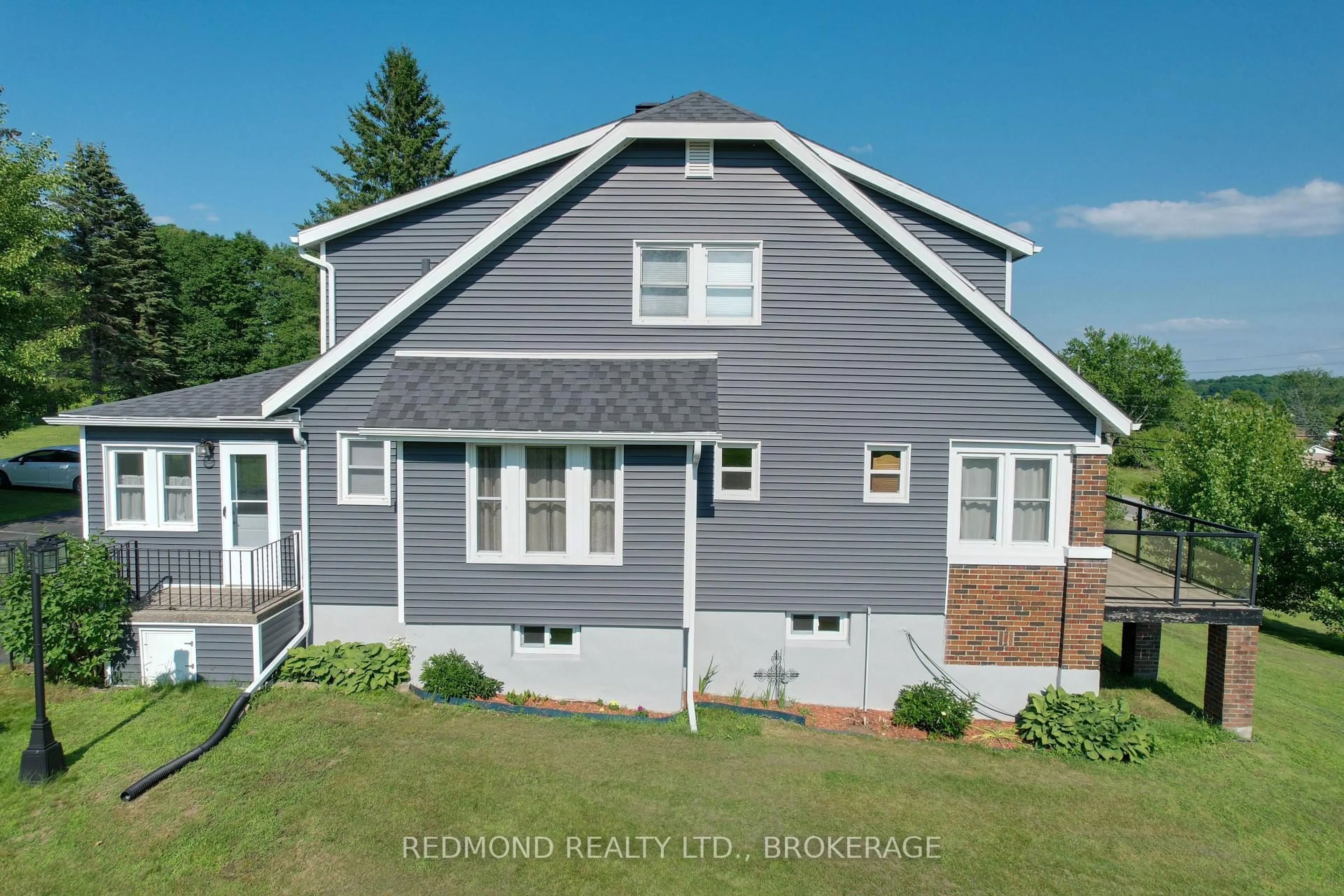A pic from outside/outdoor area/front of a property/back of a property/a pic from drone, unknown for 4682 County Road 2 Rd, Front of Leeds & Seeleys Bay Ontario K7G 2V5