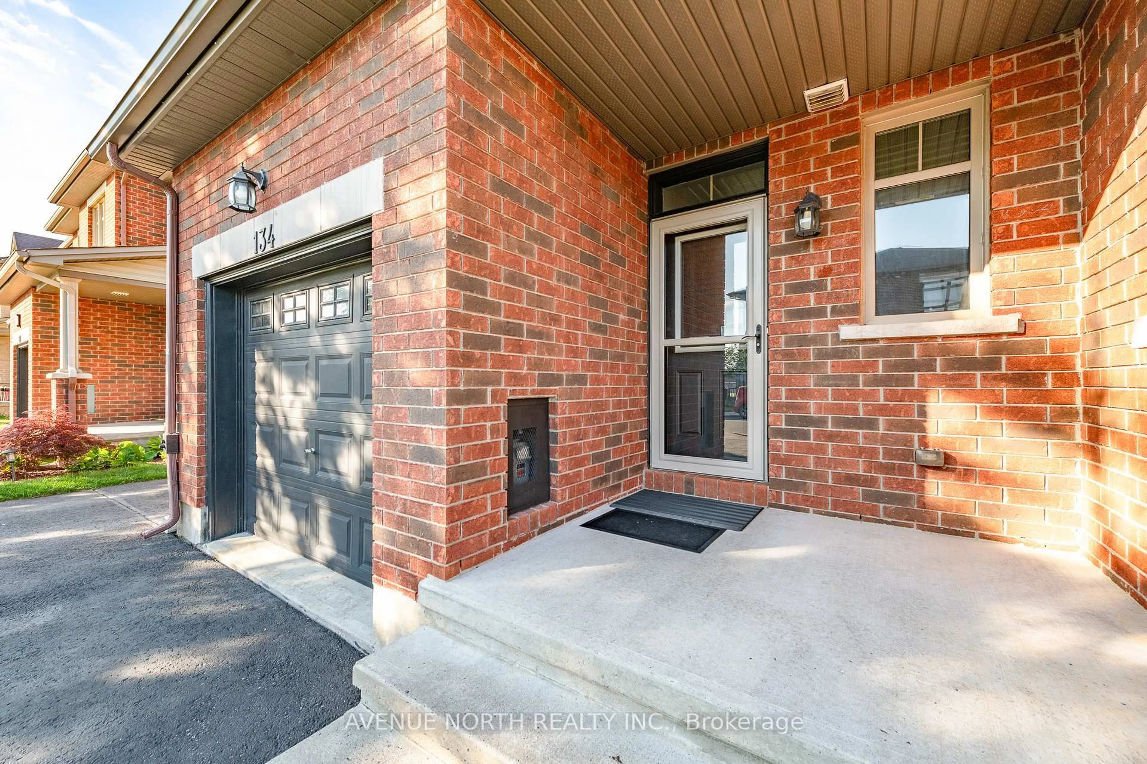 Unknown for 134 Fairweather St, Ottawa Ontario K1T 0L1