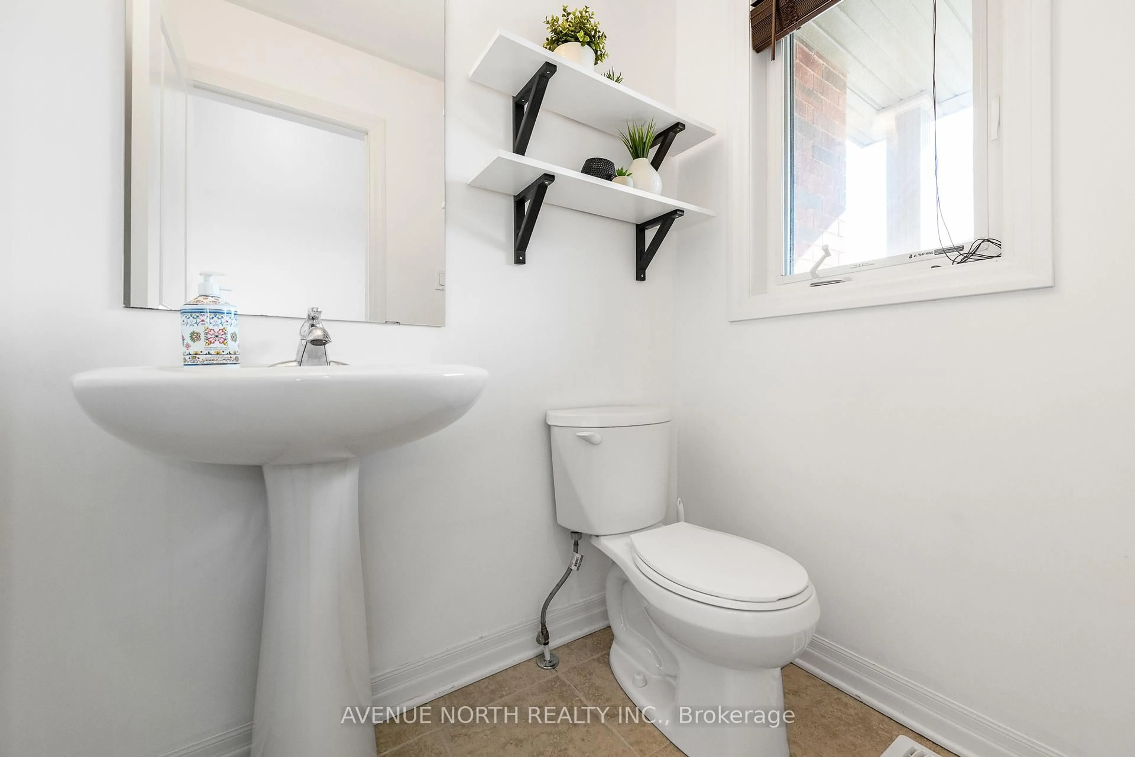Standard bathroom, ceramic/tile floor for 134 Fairweather St, Ottawa Ontario K1T 0L1
