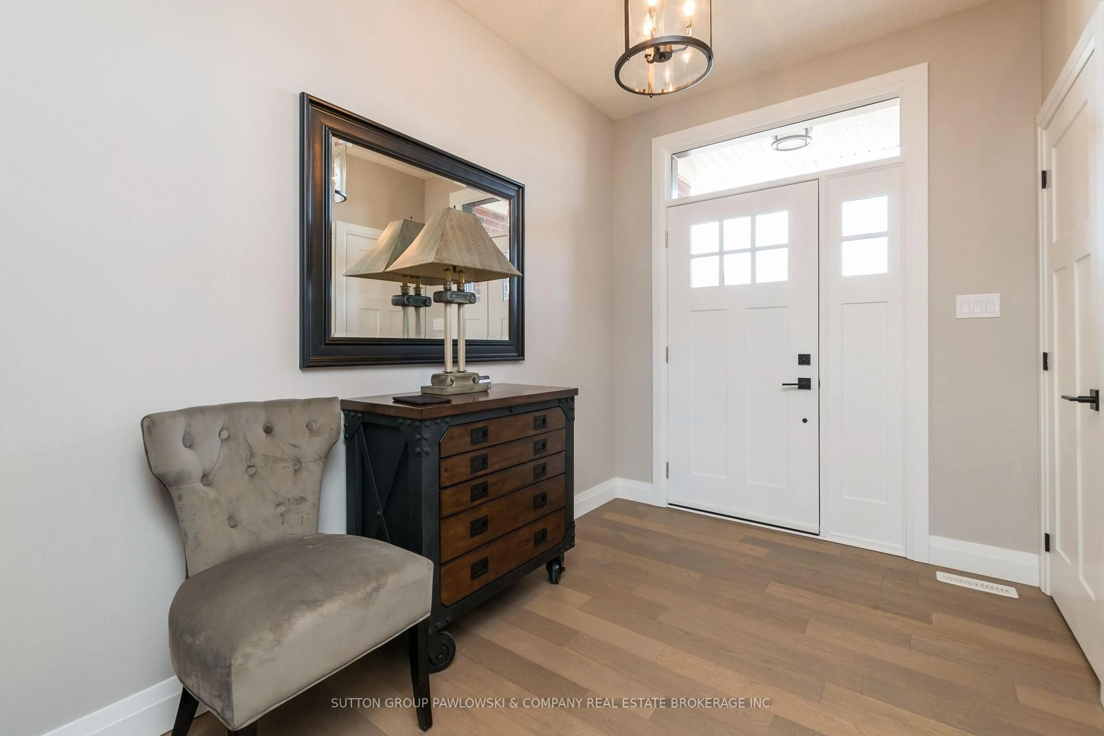 Indoor entryway for 140 Locky Lane #Lot#88, Middlesex Centre Ontario N0L 1R0