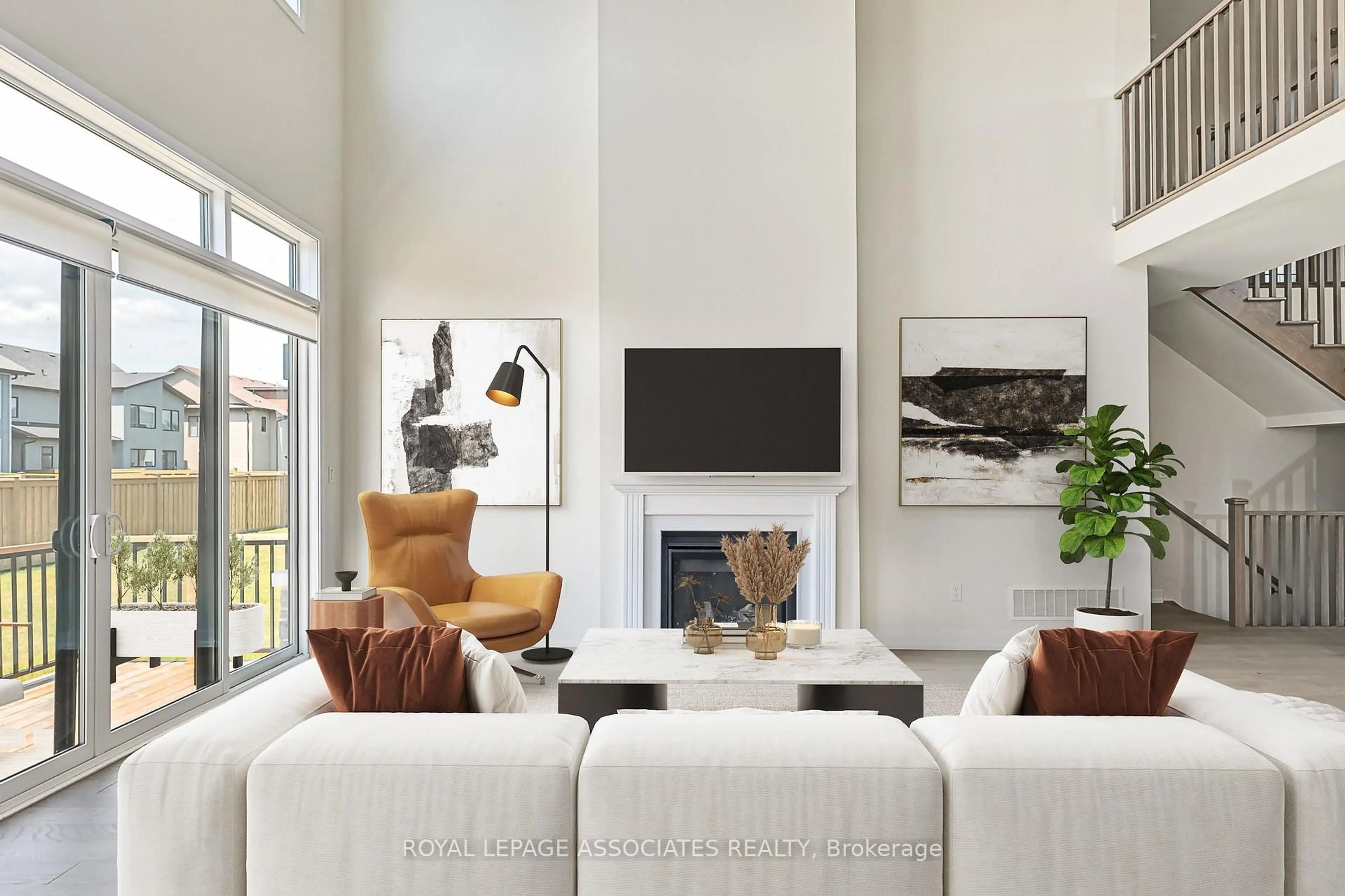 Living room with furniture, unknown for 111 Cattail Cres, Blue Mountains Ontario L9Y 5J6