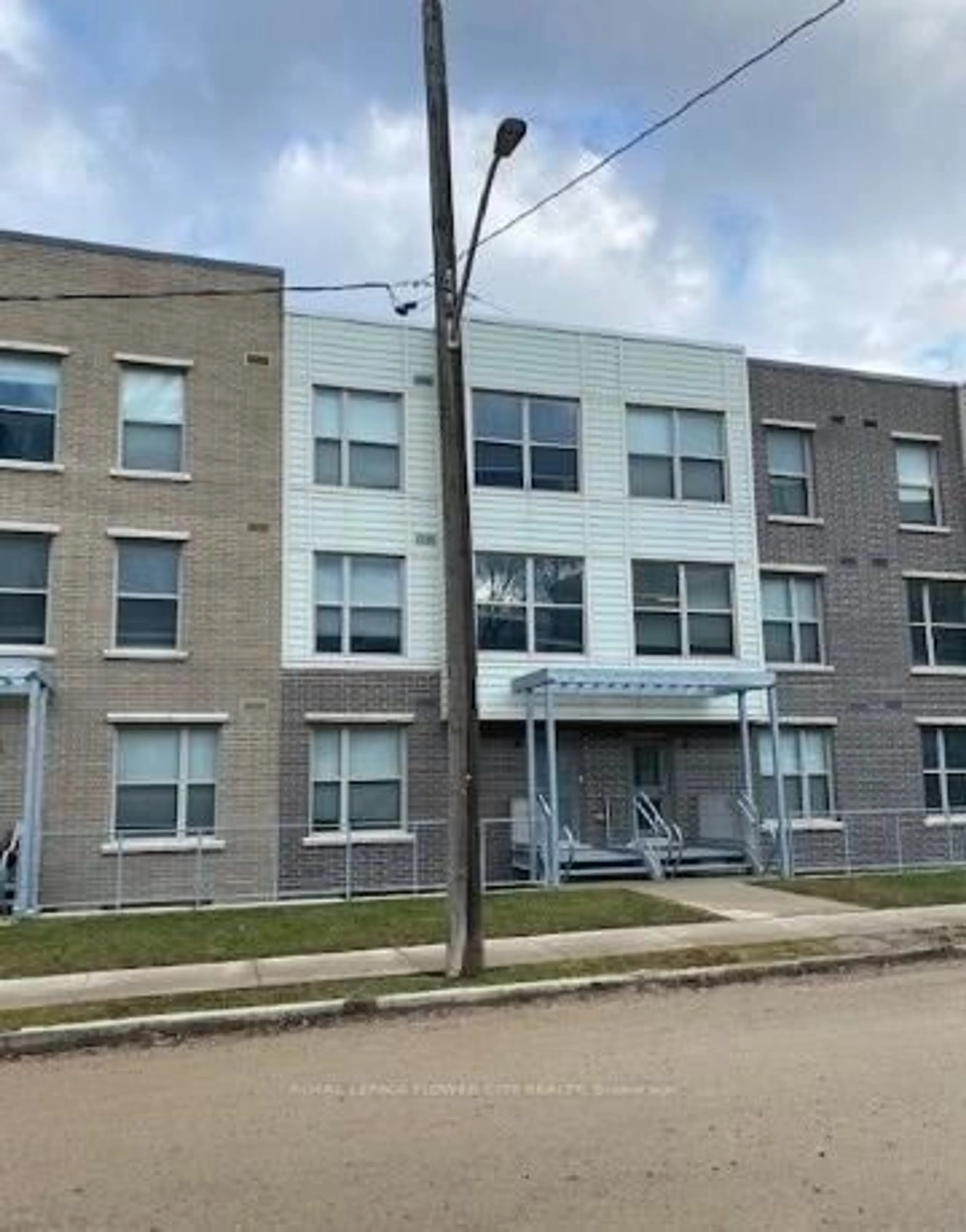 Unknown for 62 Balsam St #T211, Waterloo Ontario N2L 3H2