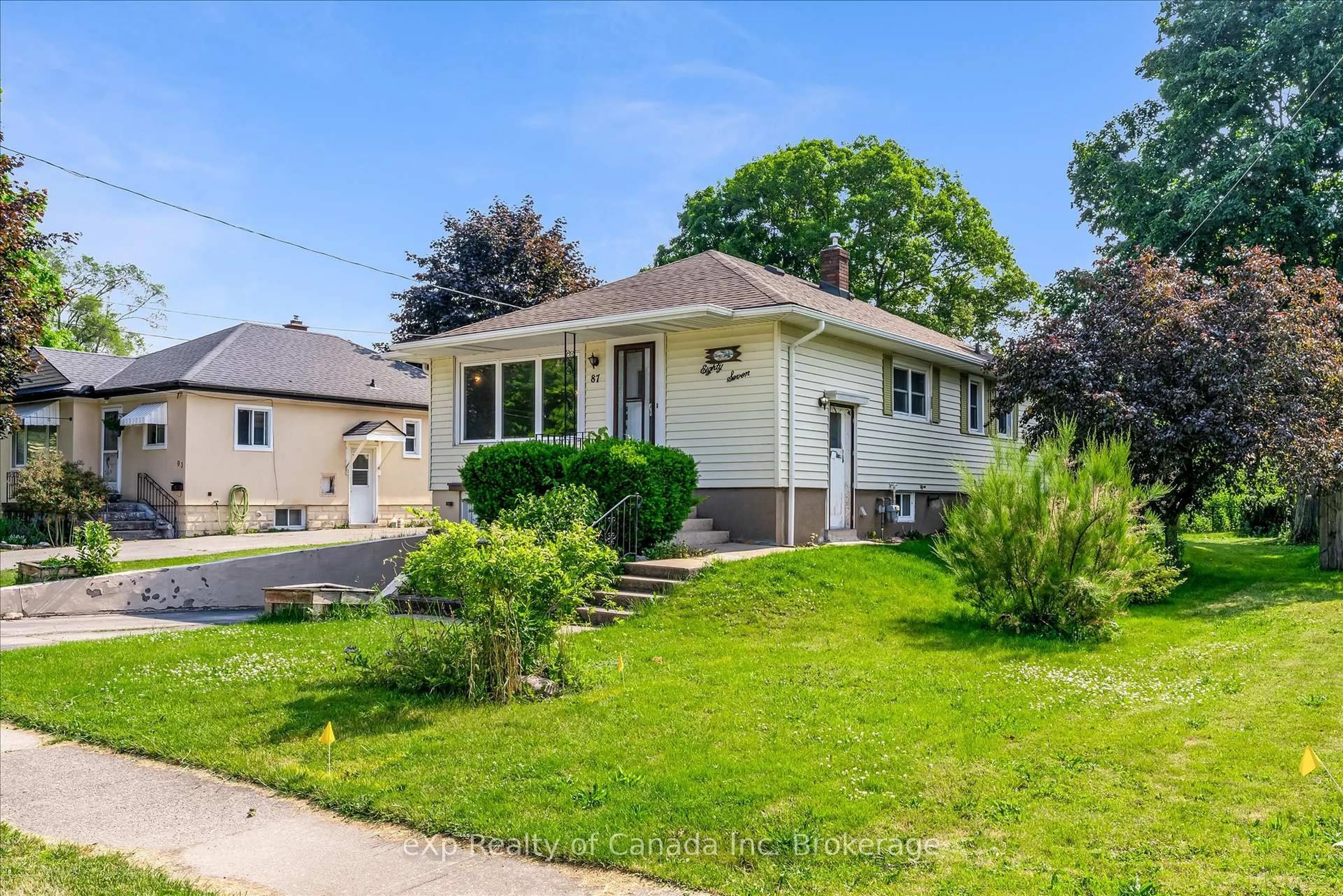 Home with vinyl exterior material, street for 87 Homewood Ave, Port Colborne Ontario L3K 5L7