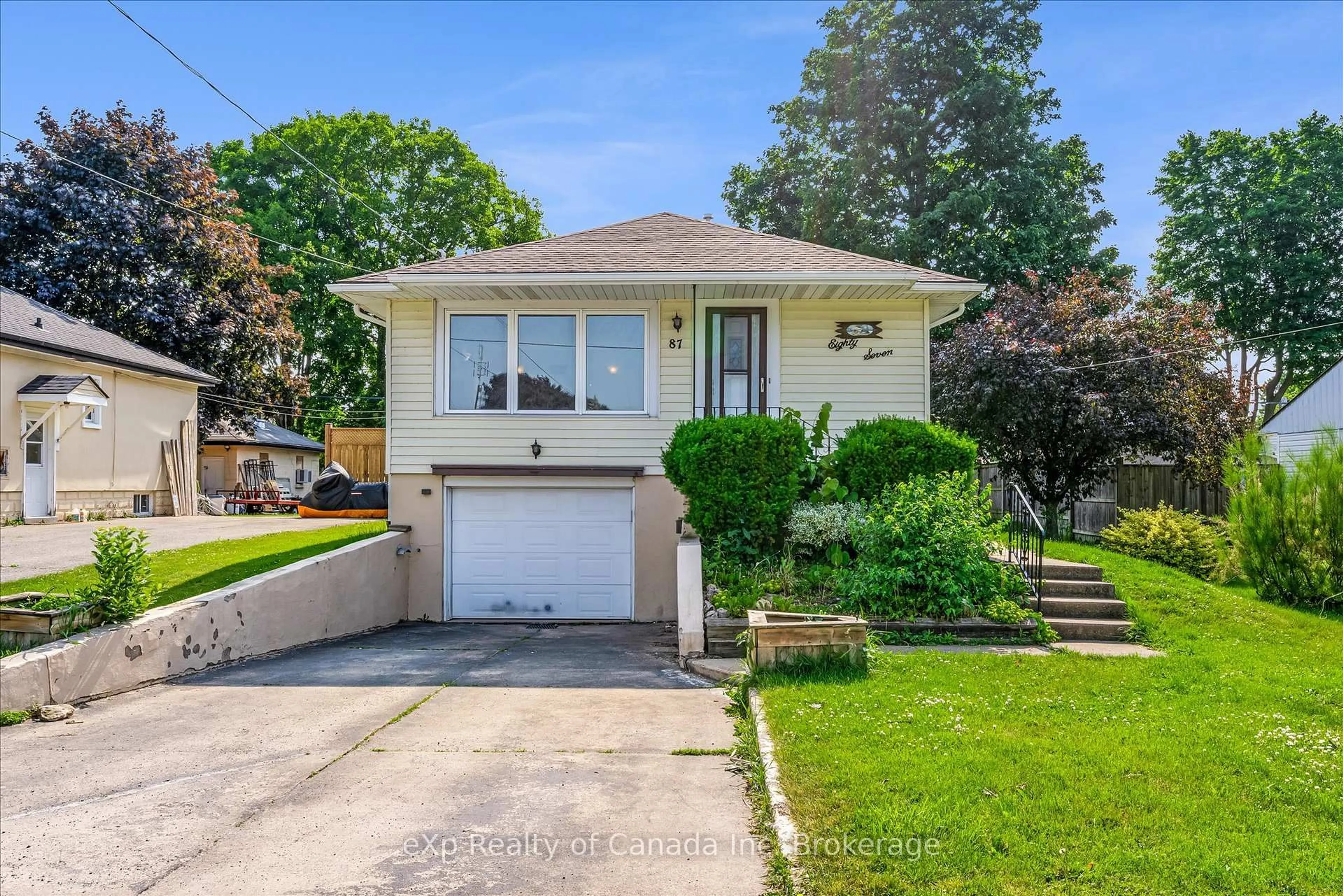 Home with vinyl exterior material, street for 87 Homewood Ave, Port Colborne Ontario L3K 5L7