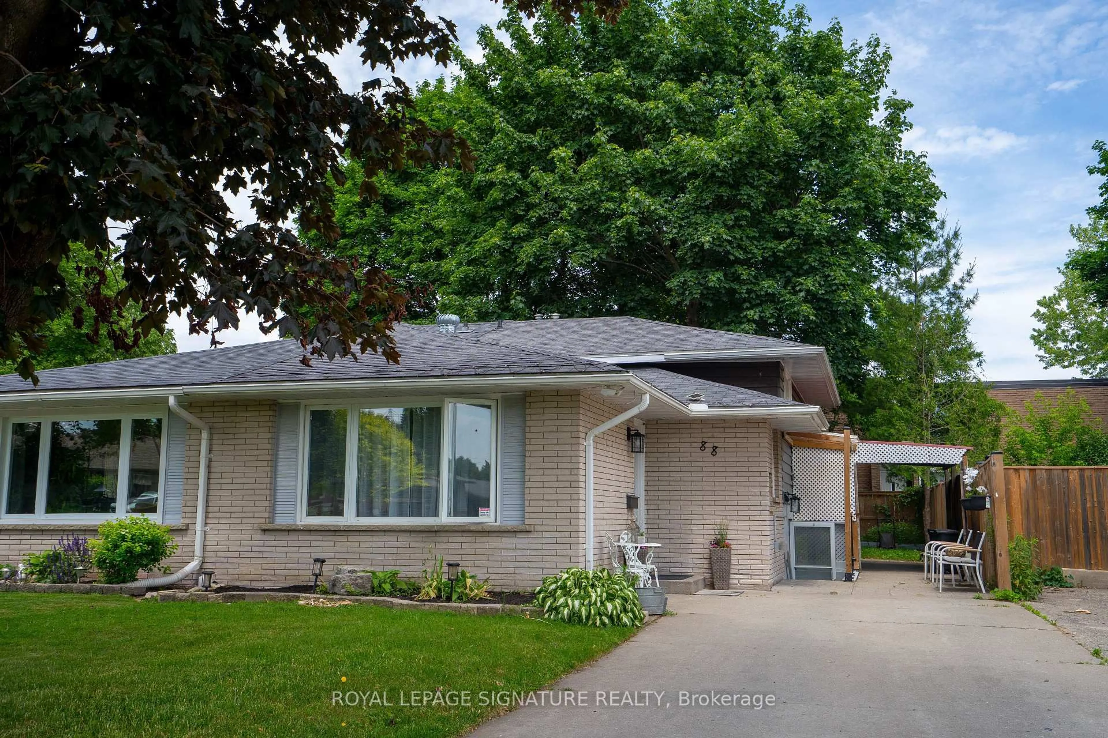Home with vinyl exterior material, street for 88 Conway Dr, Kitchener Ontario N2A 2C5
