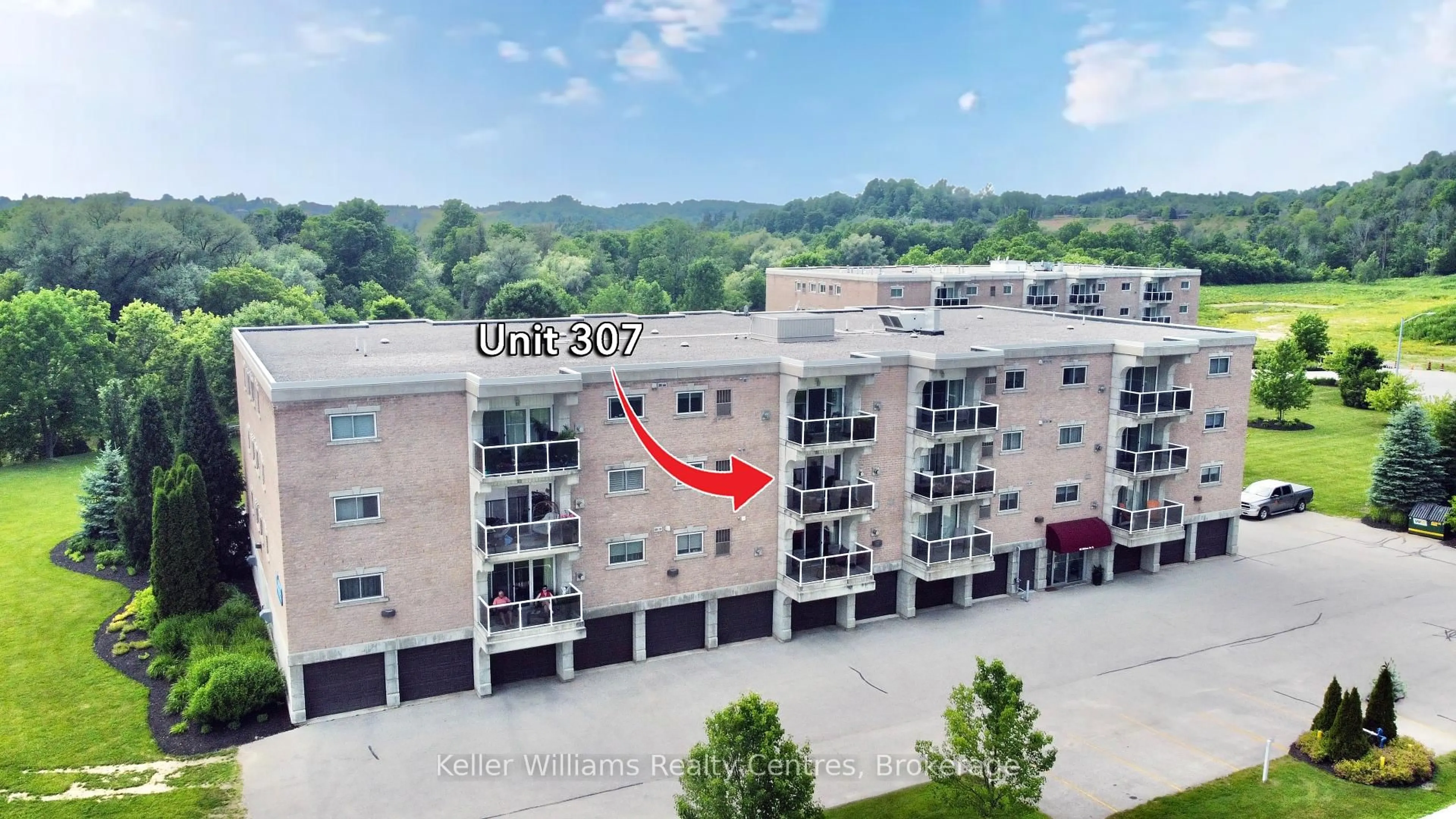 A pic from outside/outdoor area/front of a property/back of a property/a pic from drone, building for 85 William St #307, Brockton Ontario N0G 2V0